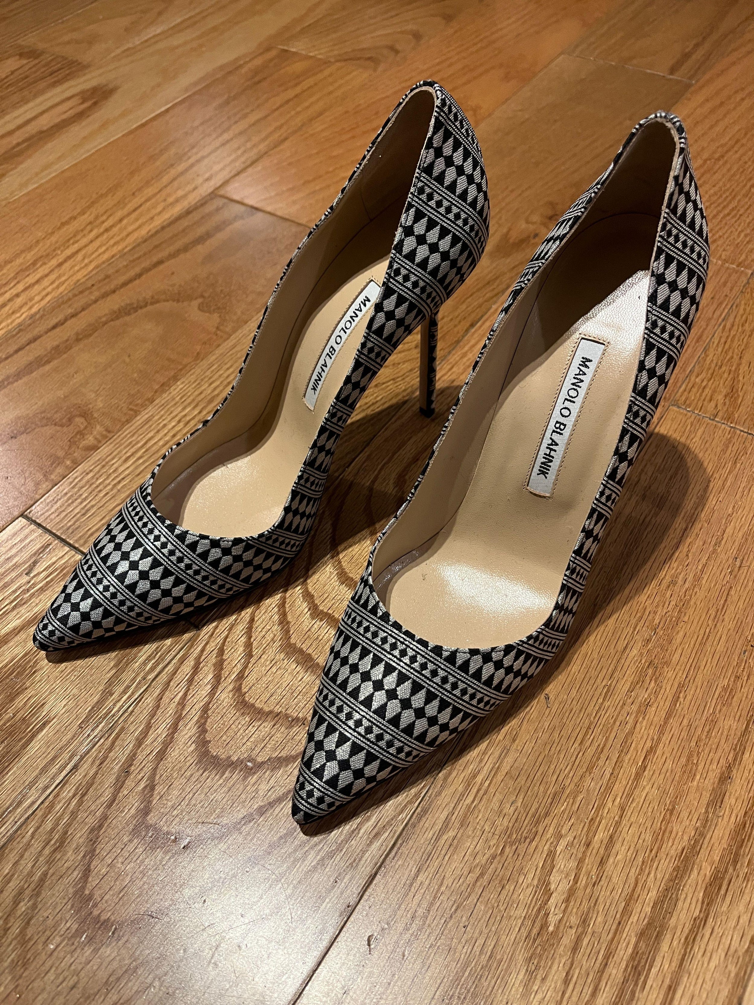 Black and Silver BB Geometric Pumps