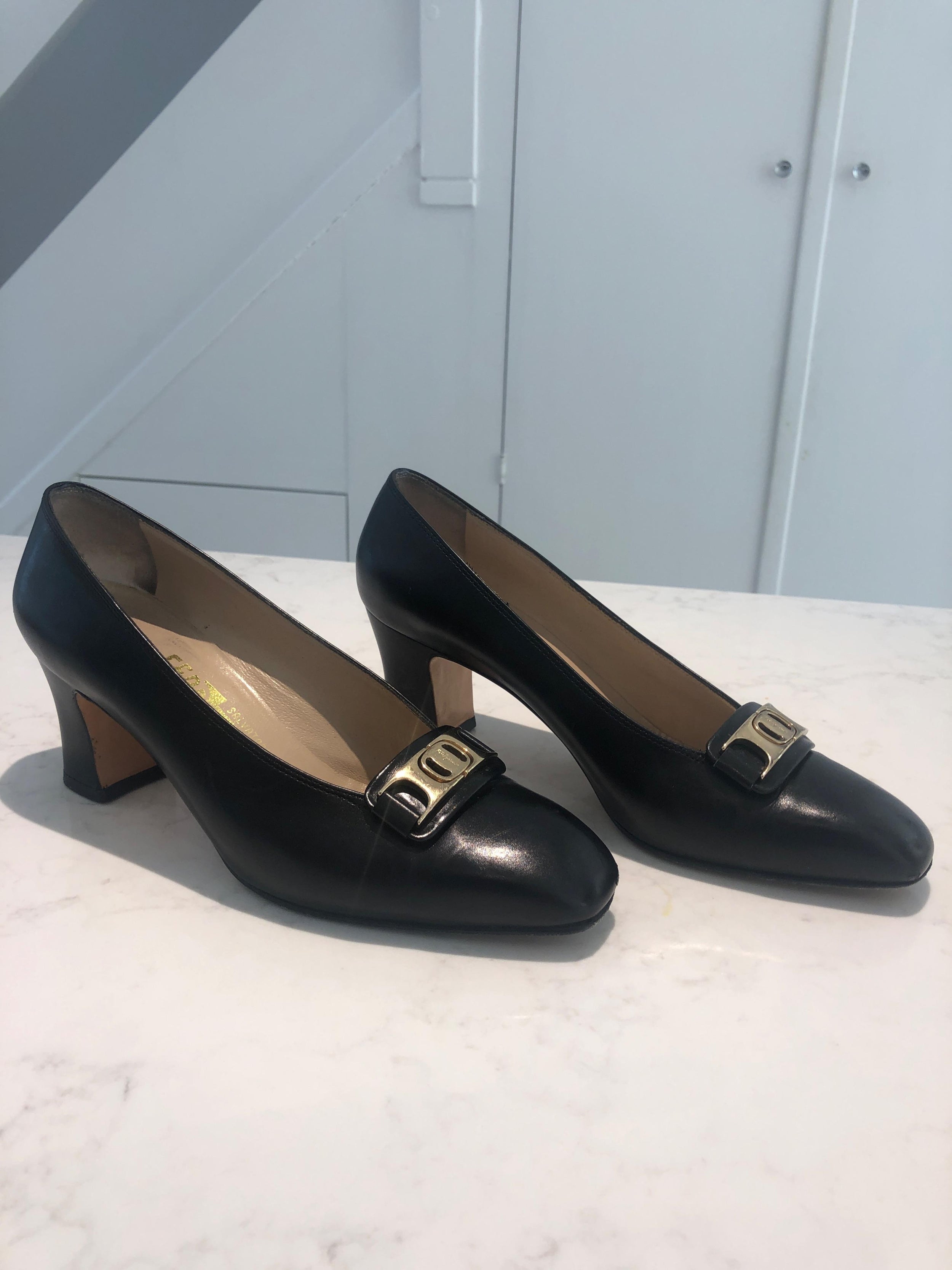 Black Leather Fizzy Pumps