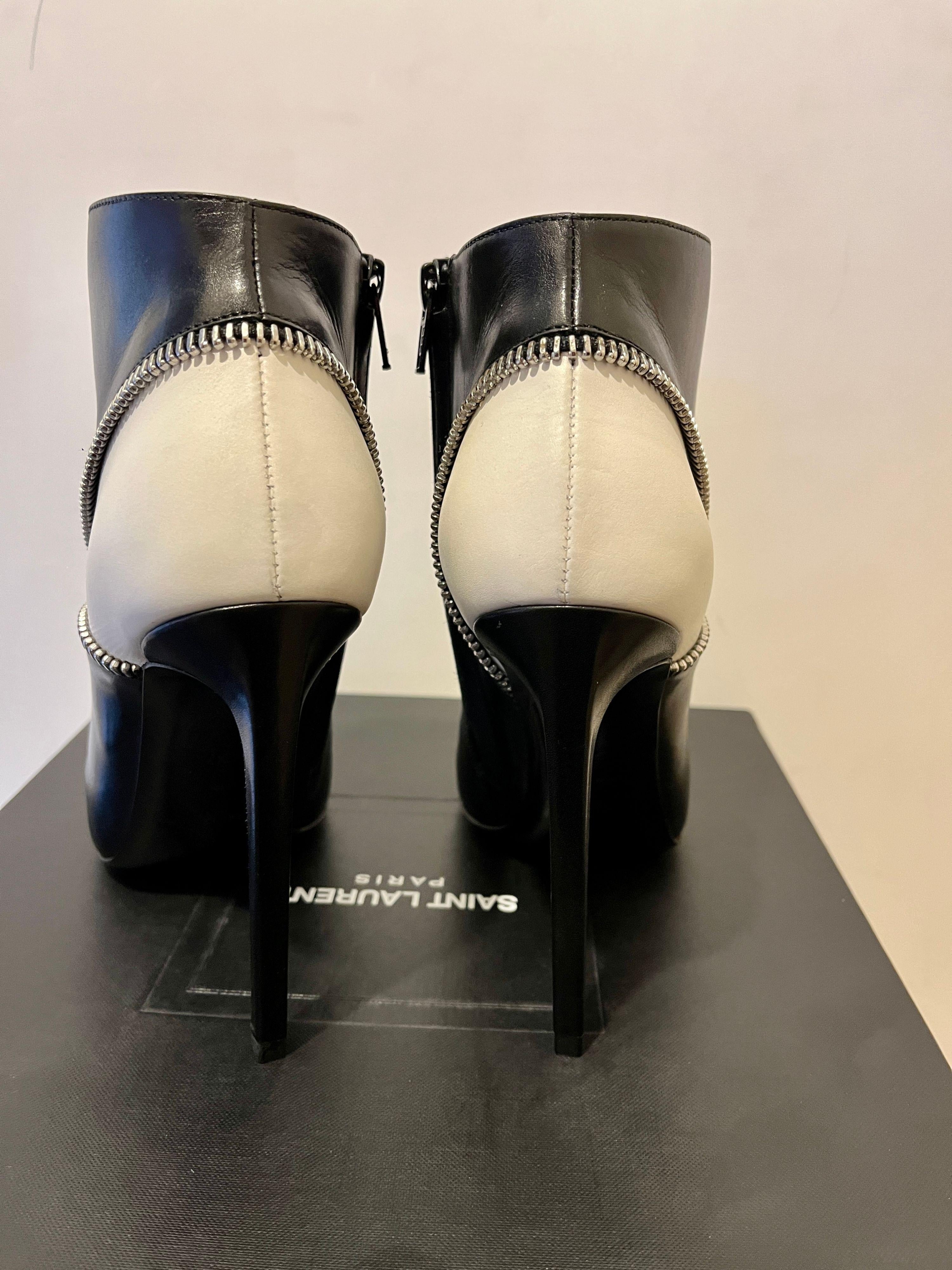 Paris 110 Zip Detail Ankle Boots