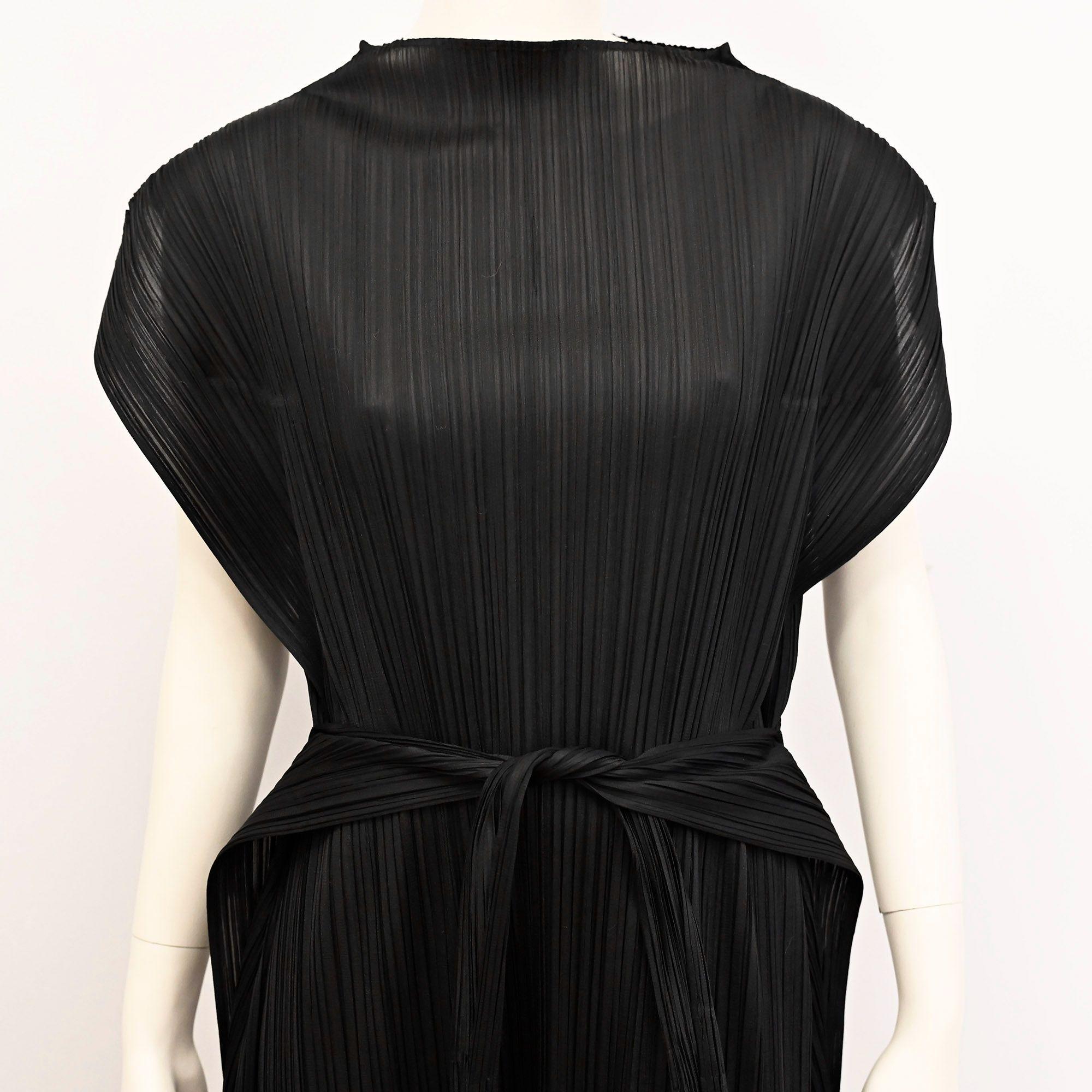 Black Pleats Please Confetti Bits Mock Neck dress