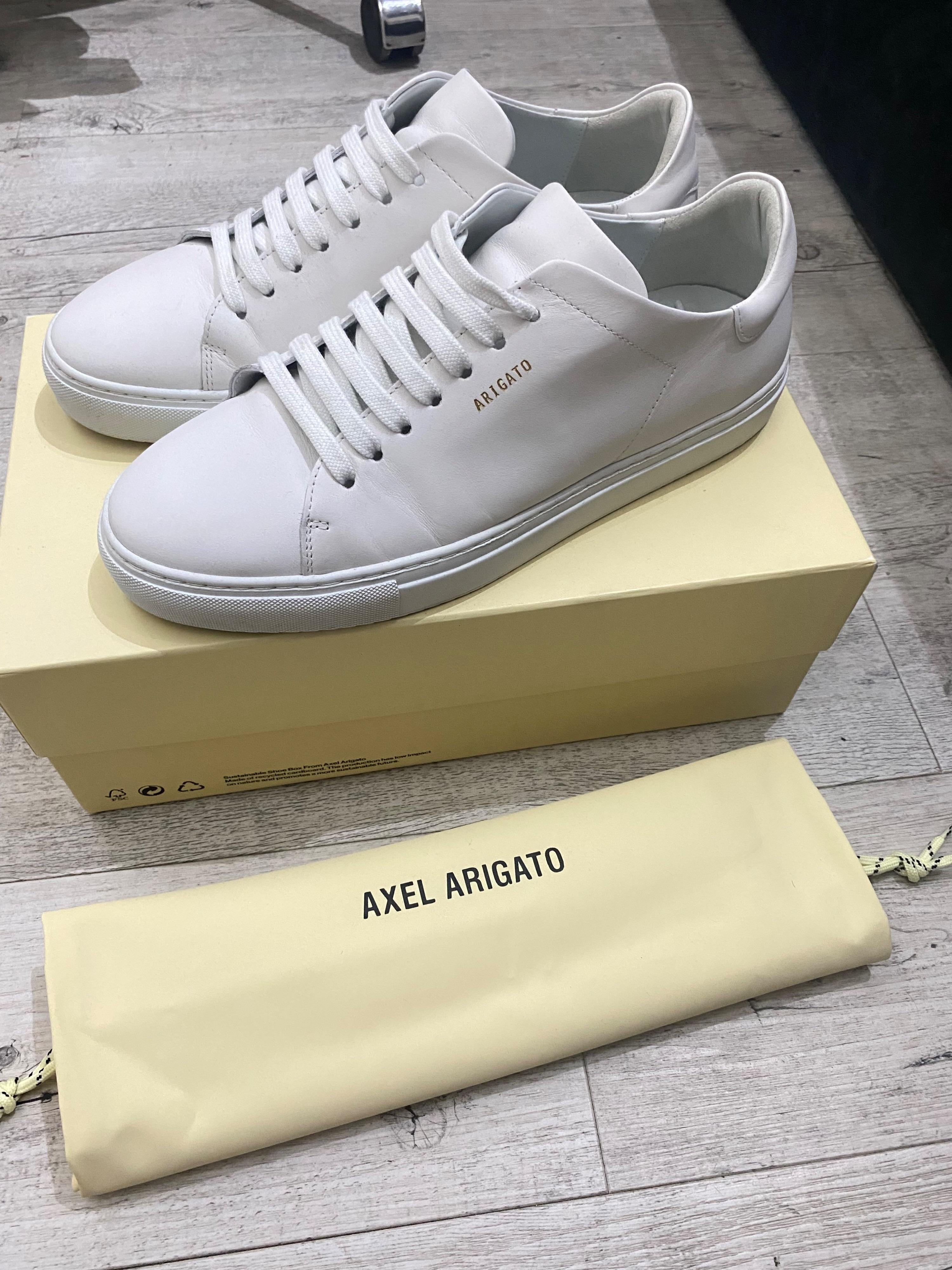 white leather low top trainers