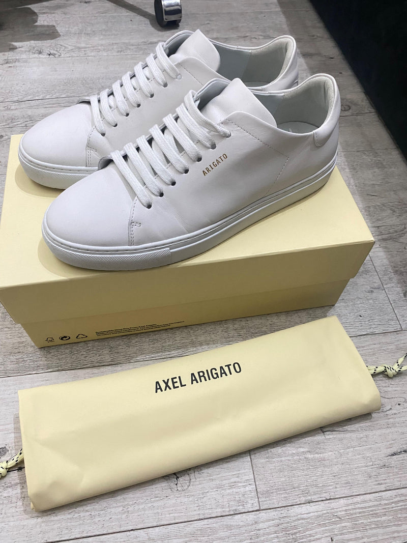 white leather low top trainers