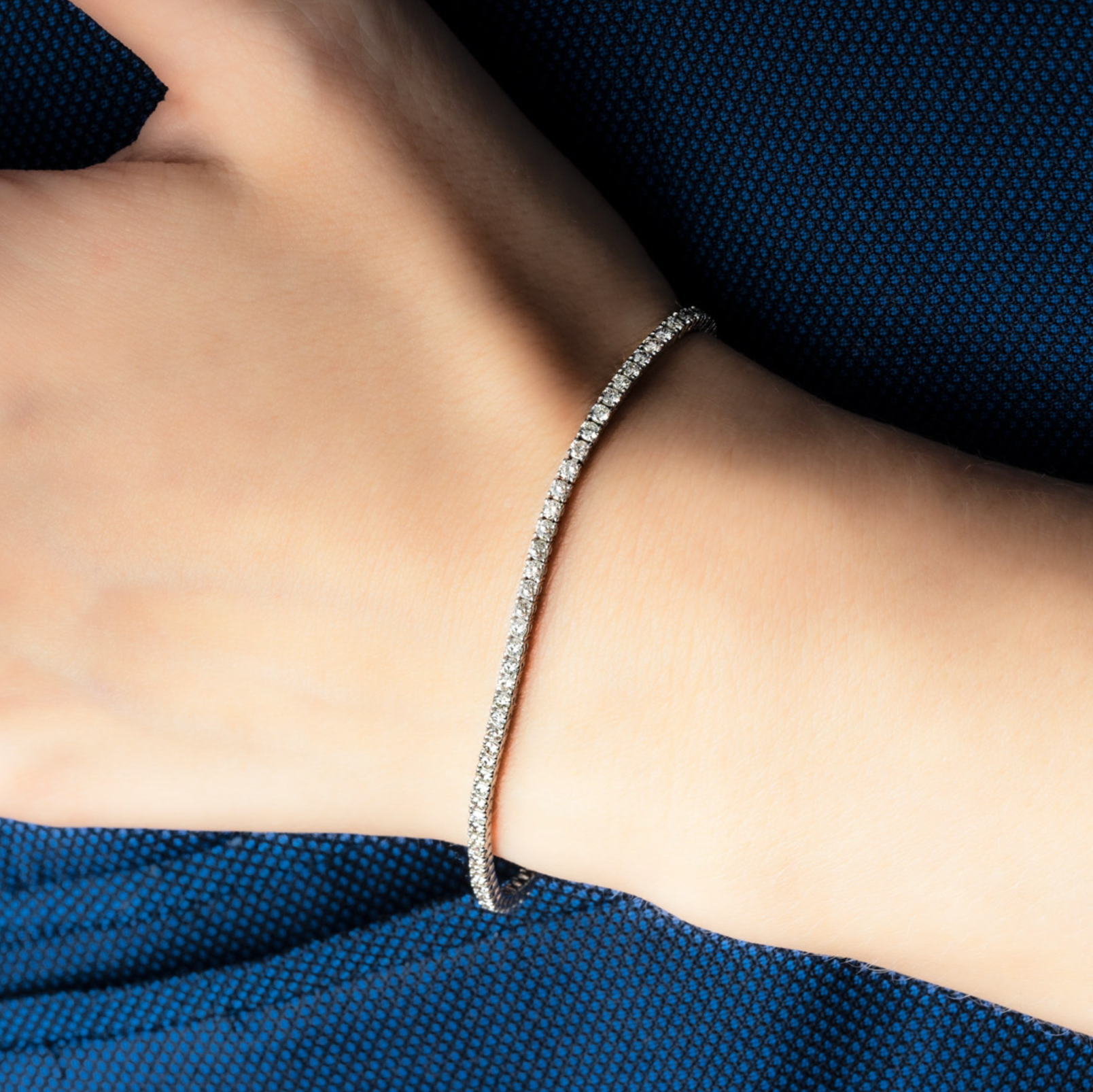 18ct white gold & white diamond Tennis bracelet TDW 2.03ct