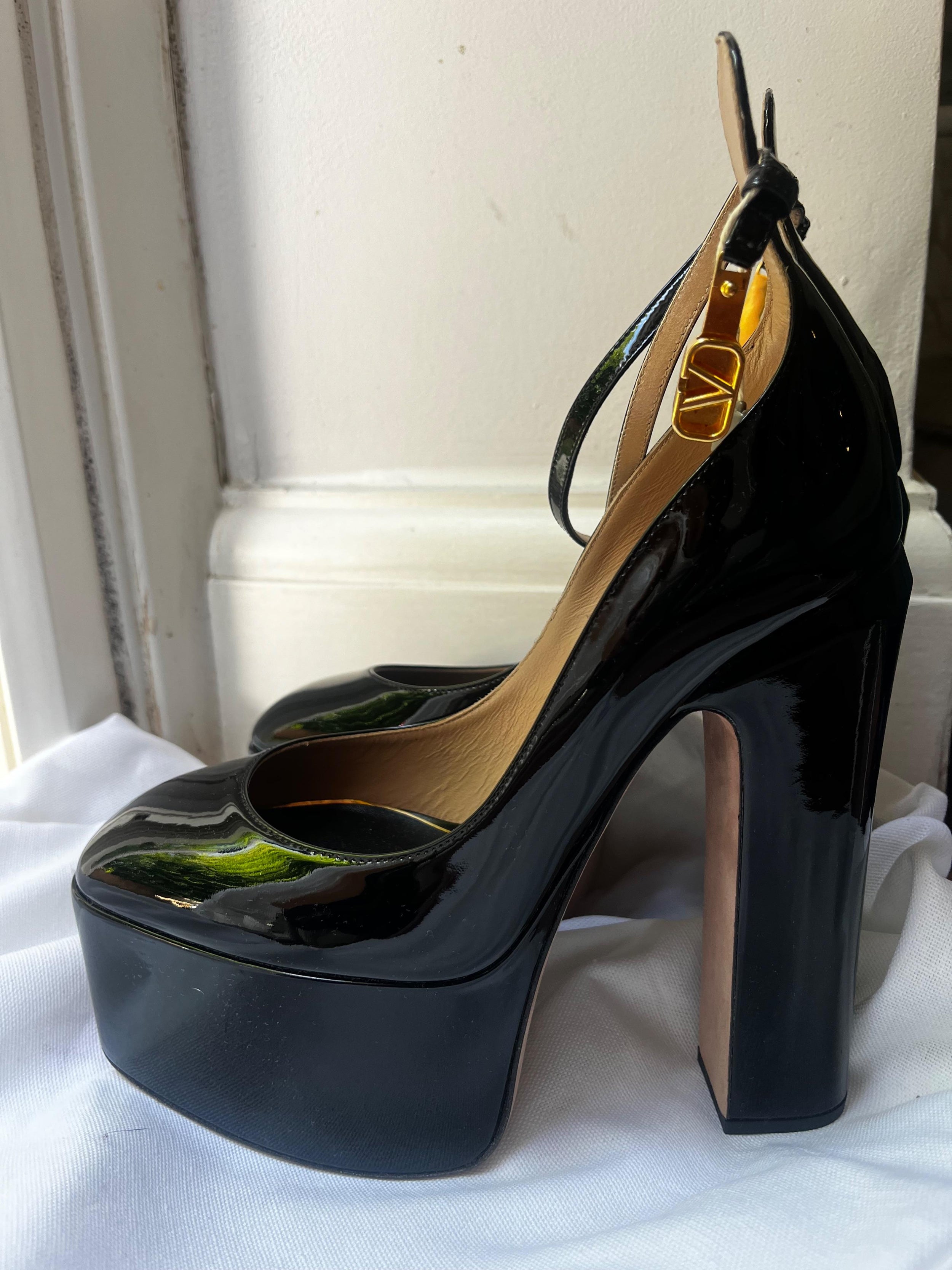 Valentino Black Patent Tan Go Heels