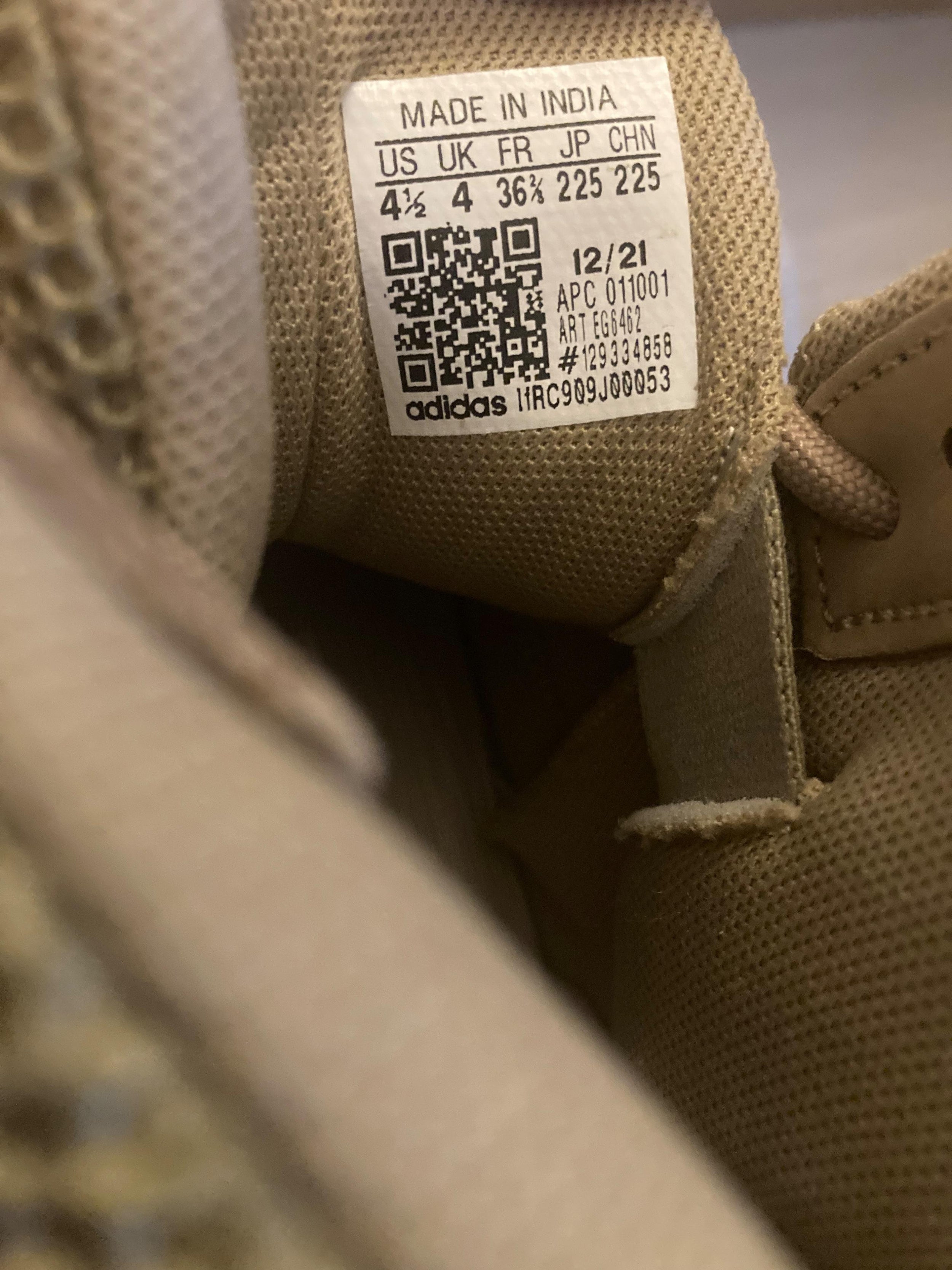 Tan suede Desert Boot