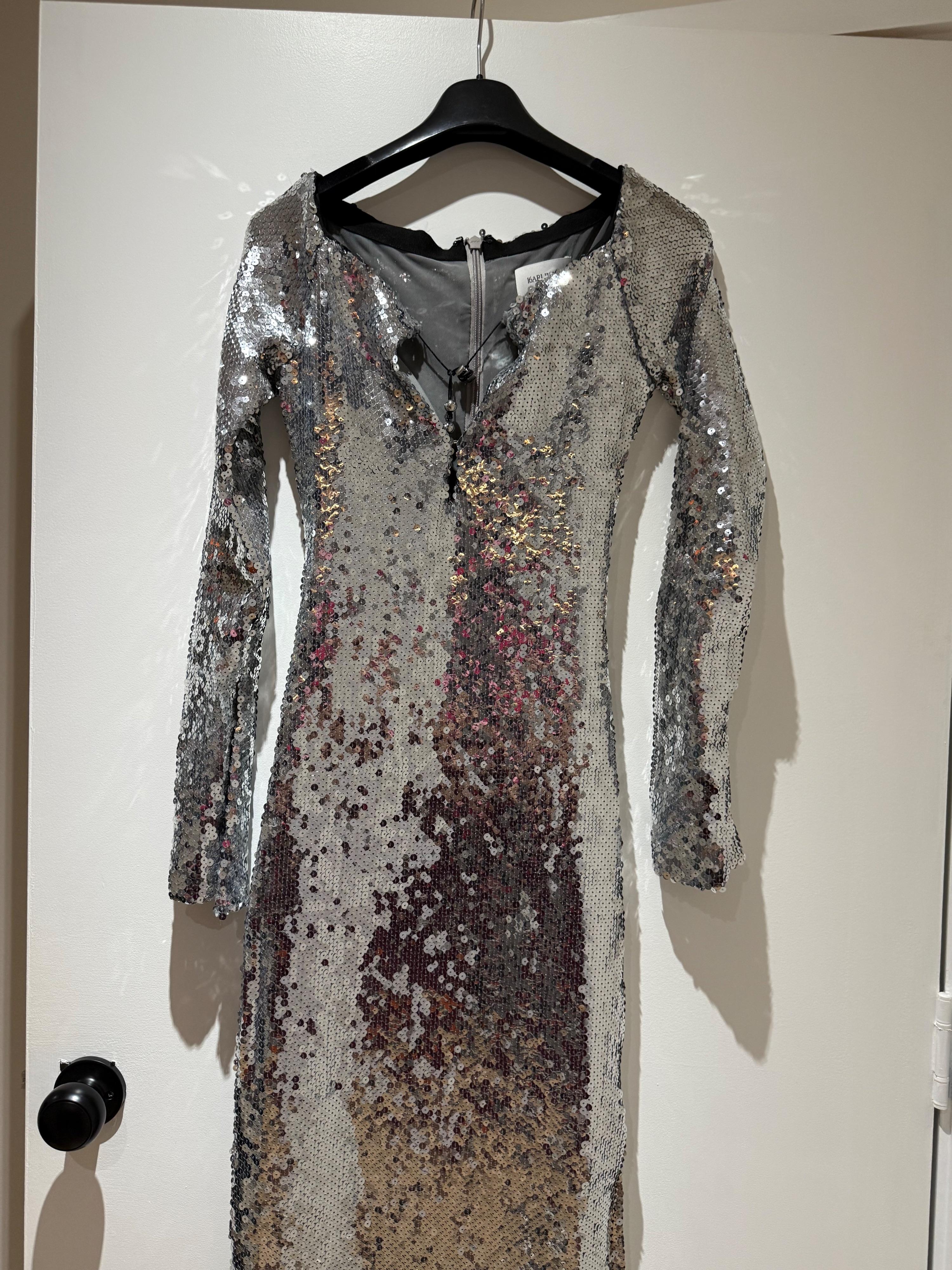 16Arlington Silver Sequin Solare Gown