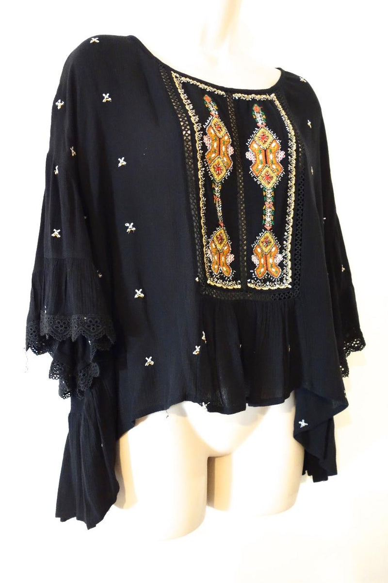 Velvet by Graham & Spencer embroidered alasdair top