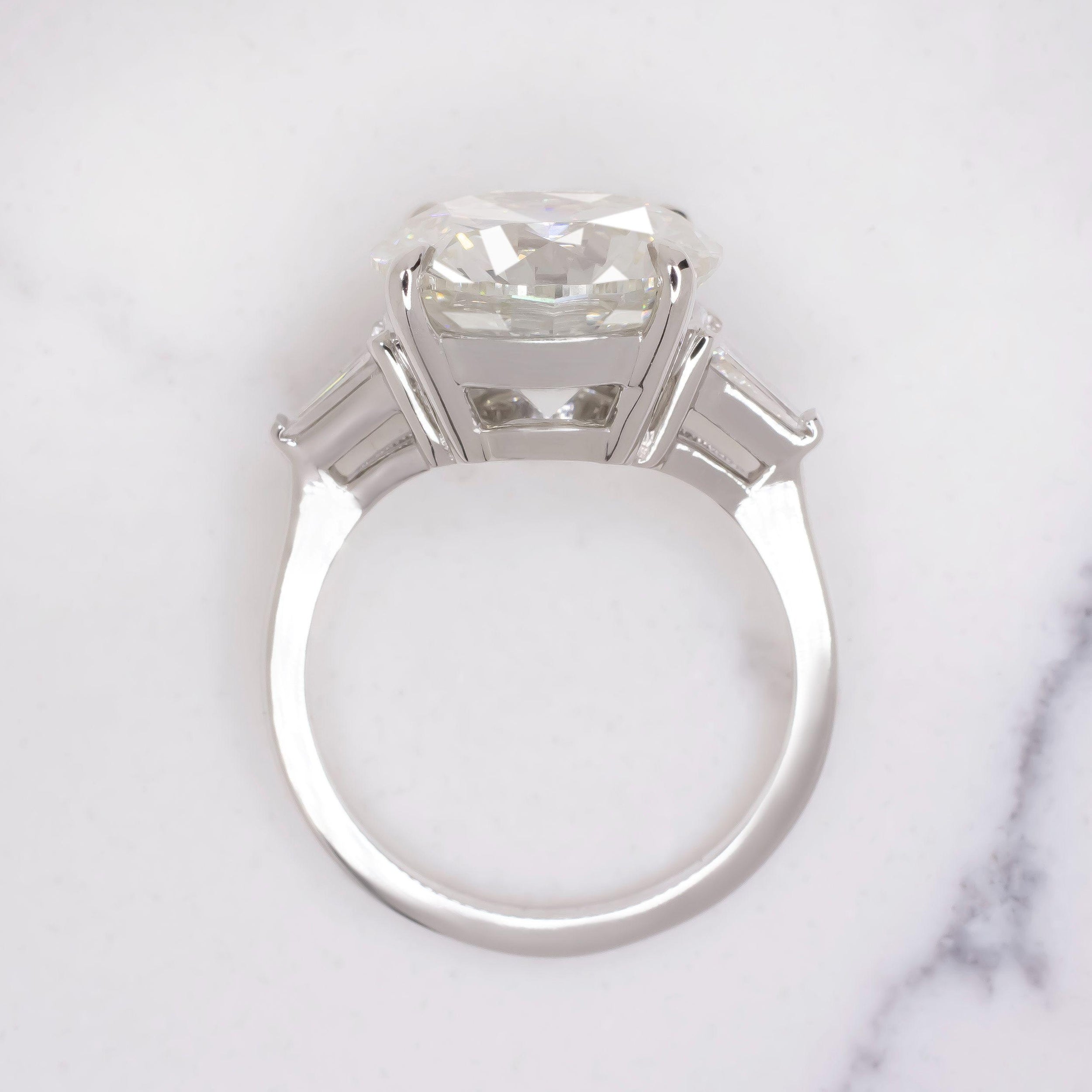 Verde 5ct IGI Lab-grown Round Cut VS2 Diamond Ring
