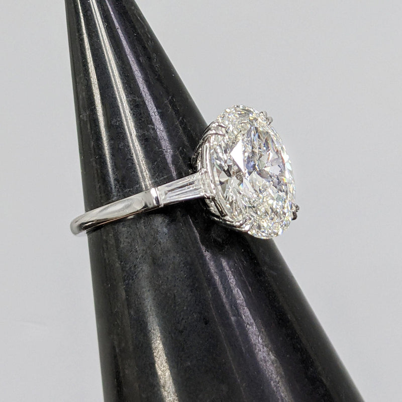 Verde 5ct IGI Certified Lab-grown Oval Cut VS2 Diamond Ring