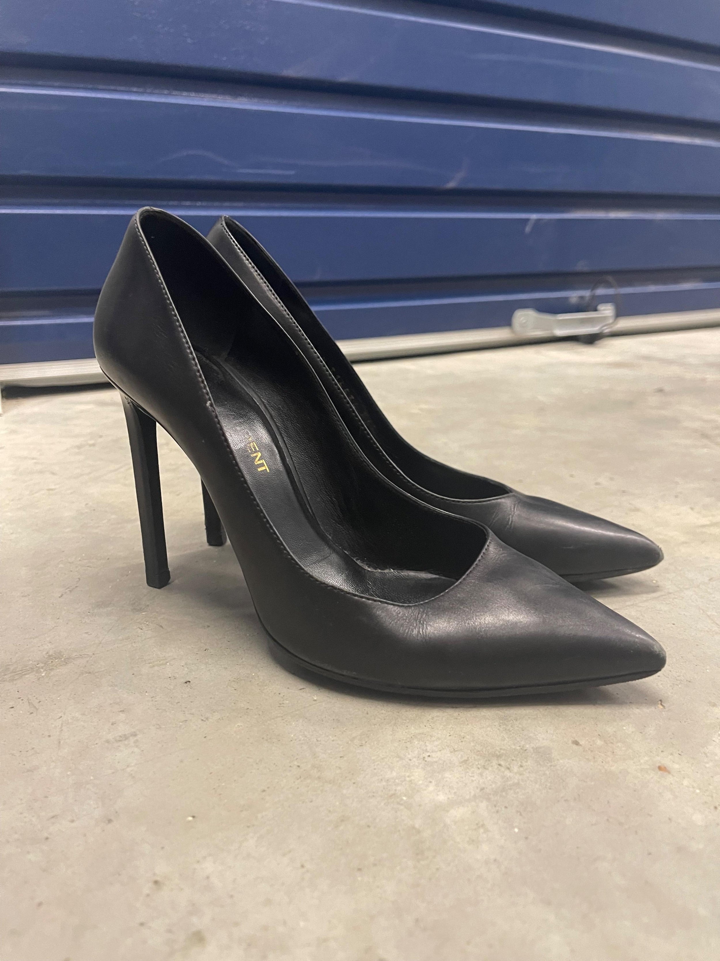 Anja 105 Black Leather Pointed Toe Pumps