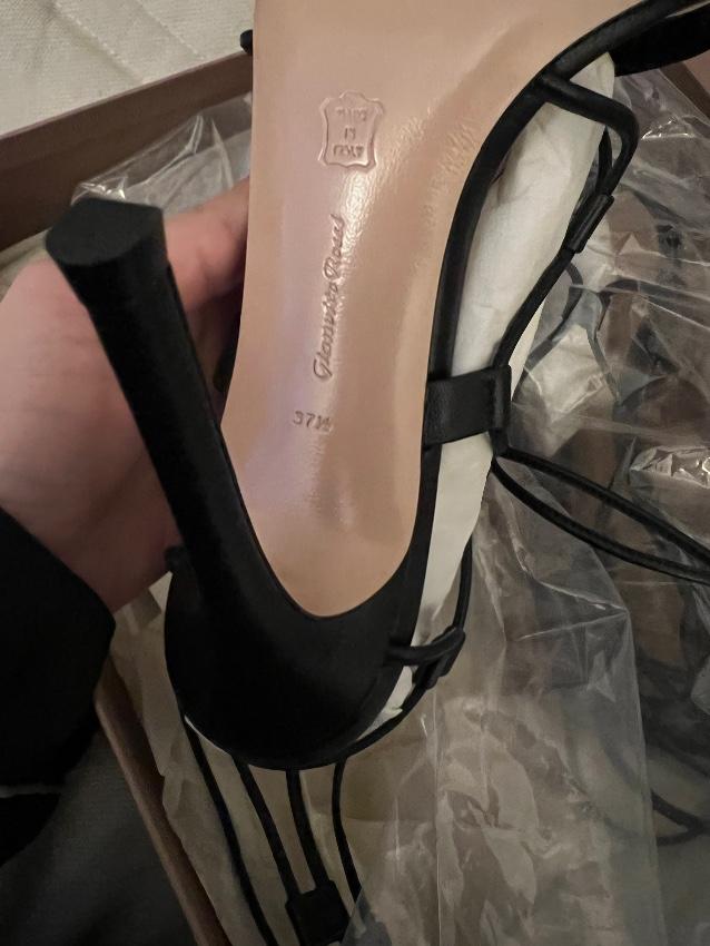 Gianvitto Rossi Black Leather Giza 105 Heeled Sandals