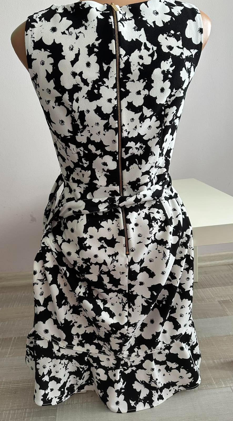 Floral Printed Black & White Sleeveless Dress
