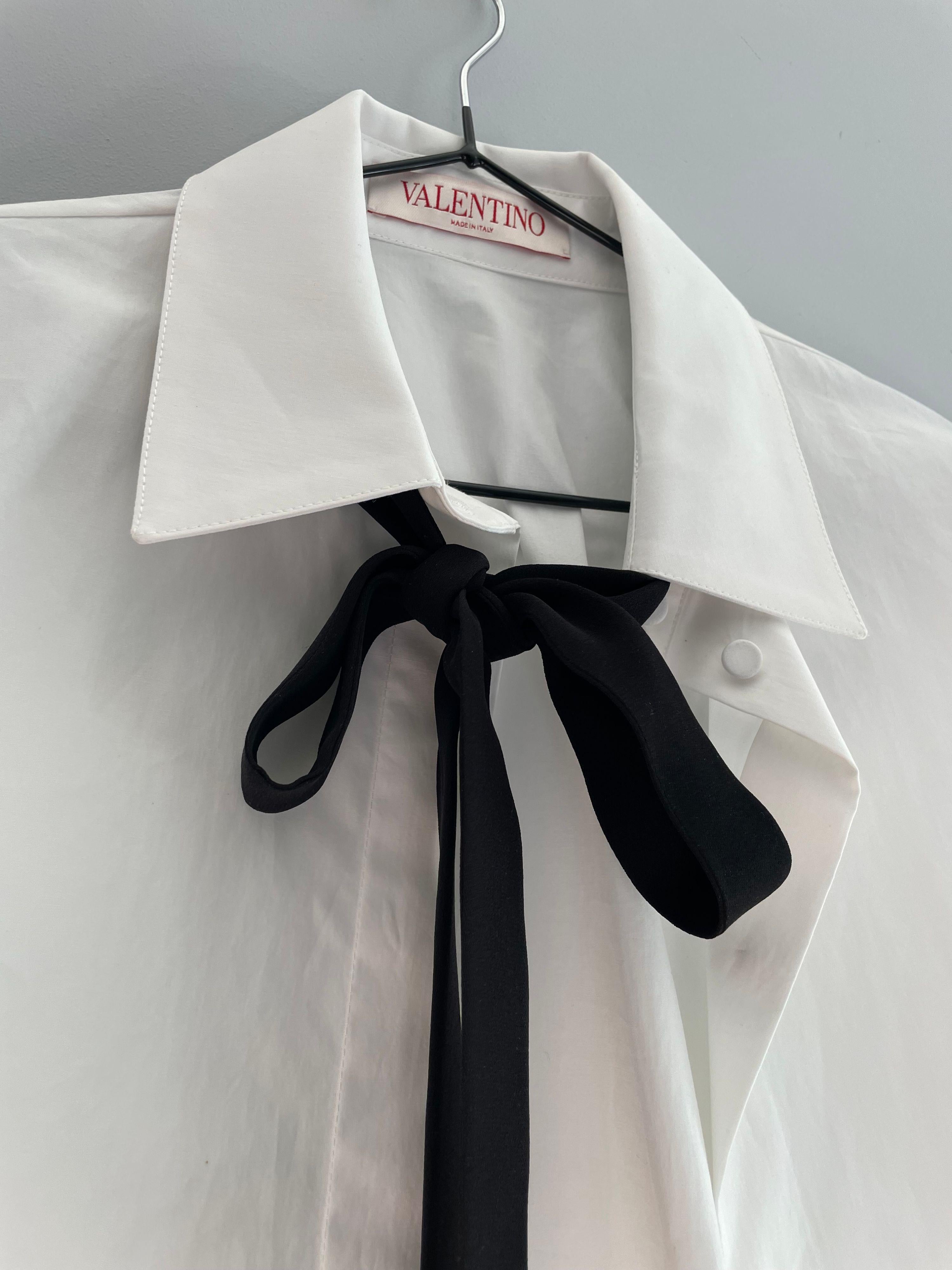 Valentino White Cropped Blouse with Velvet Bow Detail