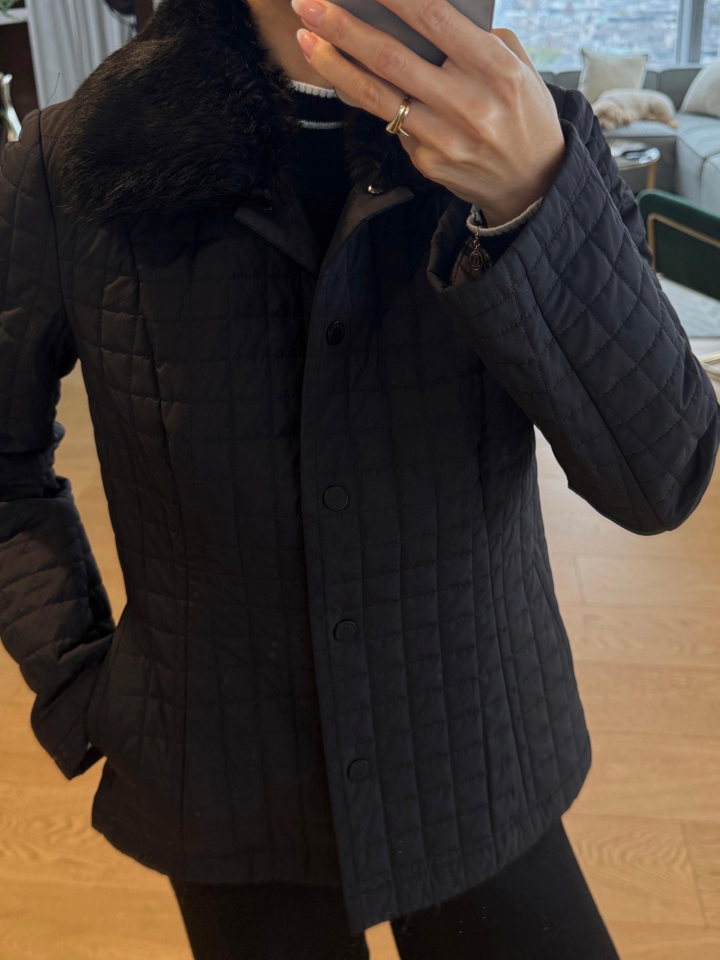 Burberry Black Quilted Jacket With Detachable Fur Collar