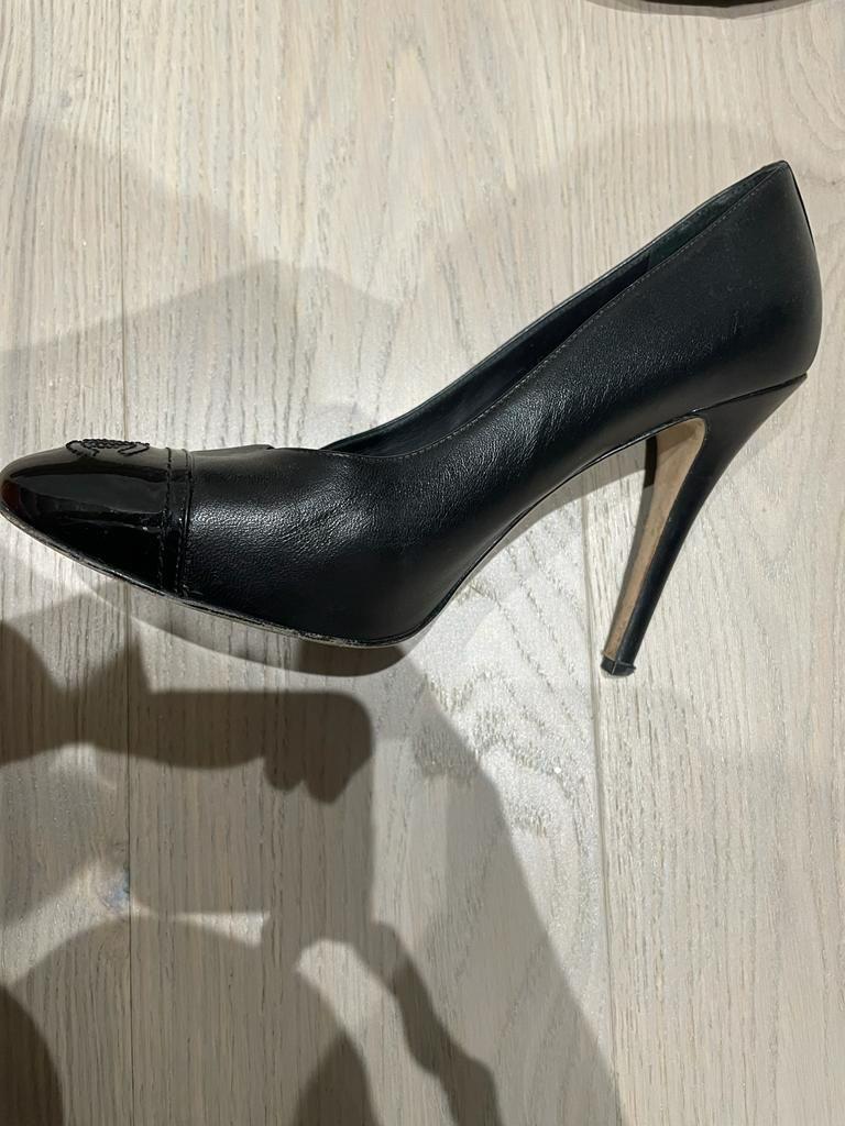 Black leather & patent toe cap heeled pumps