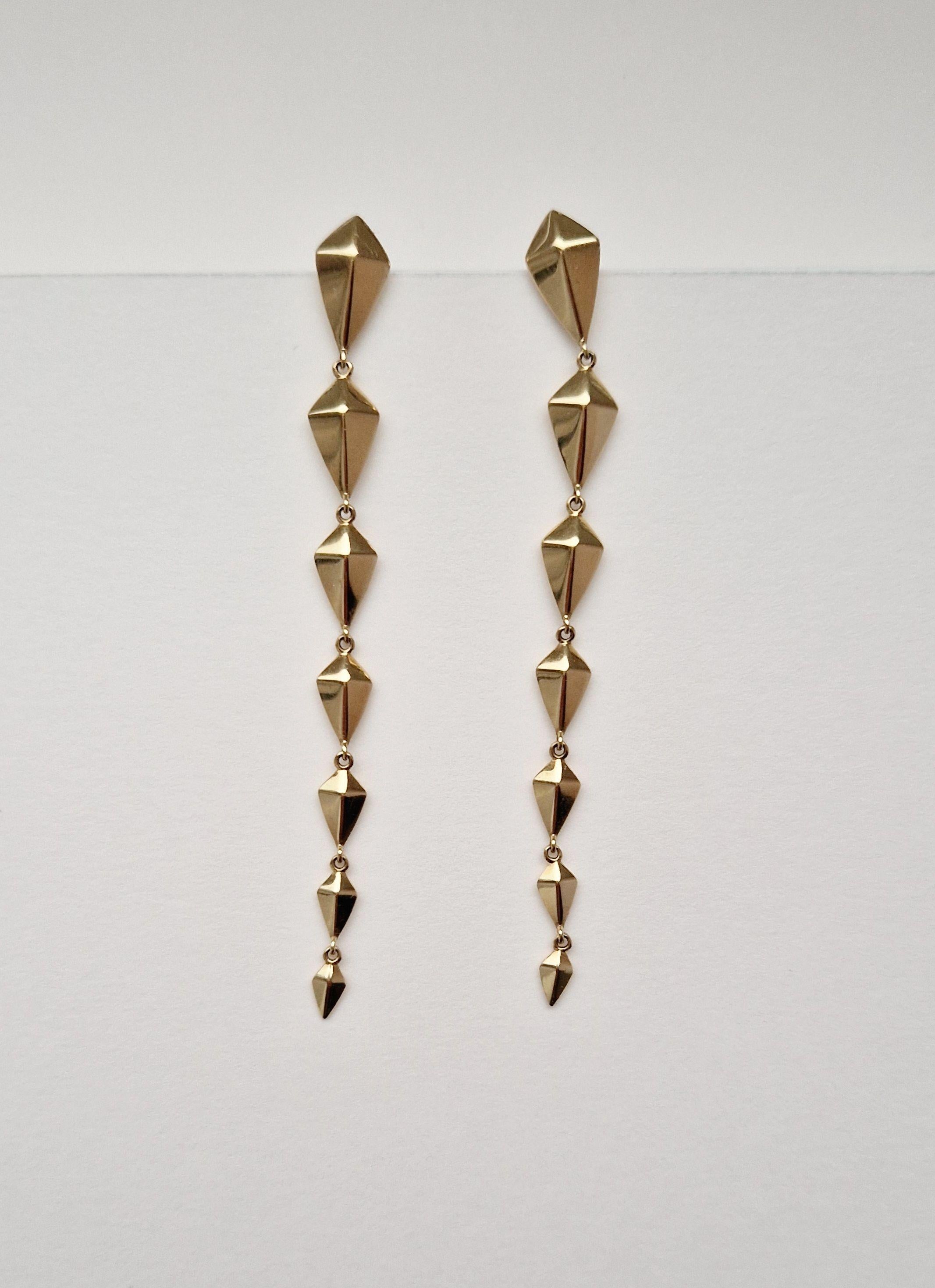 Vashi 18k Yellow Gold Kite Drop Earrings
