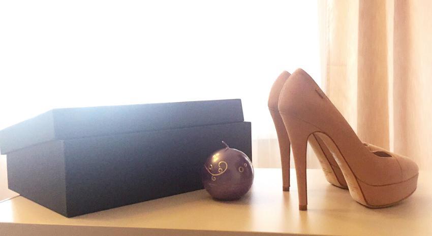 ELISABETTA FRANCHI Suede Pumps