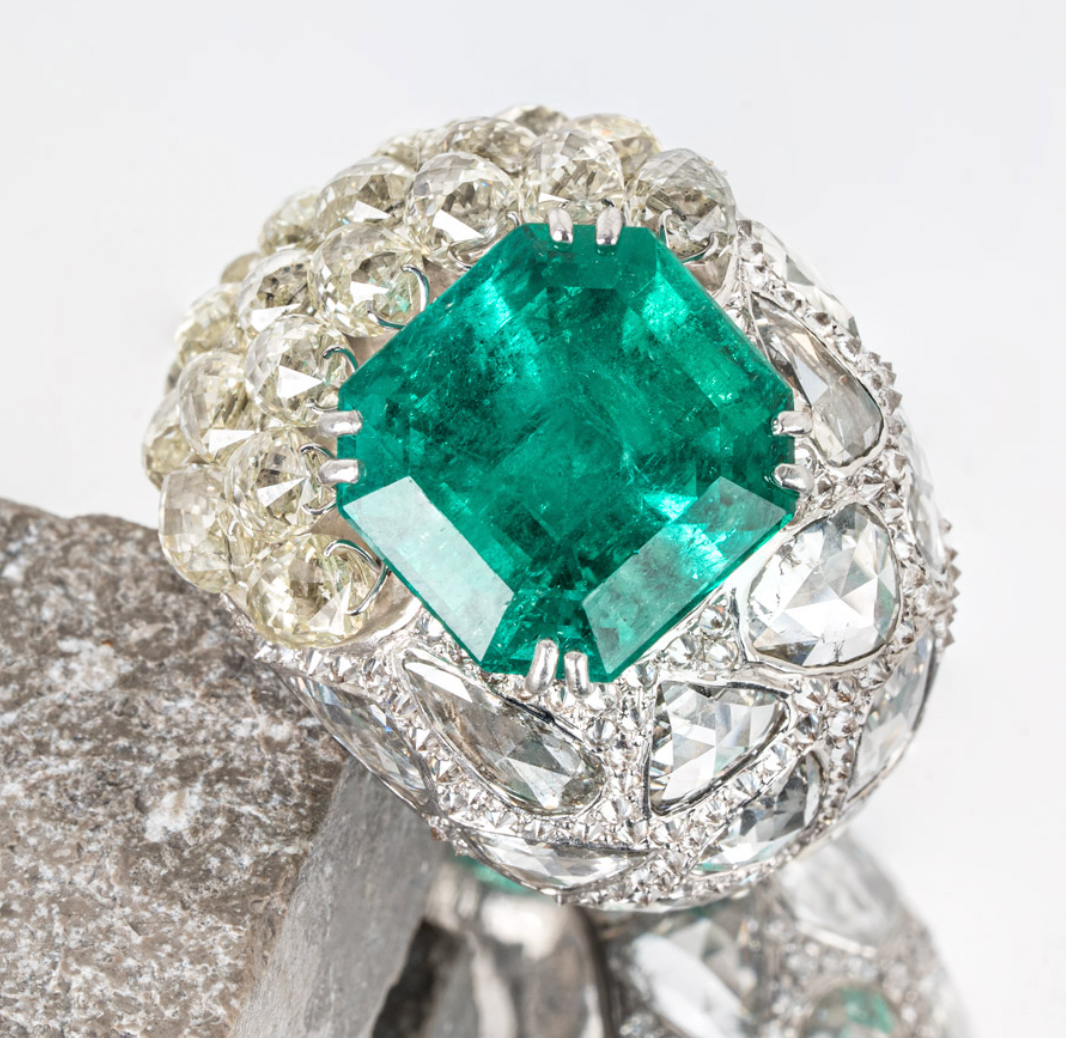 Diamond & Emerald 18ct White Gold - Size 52