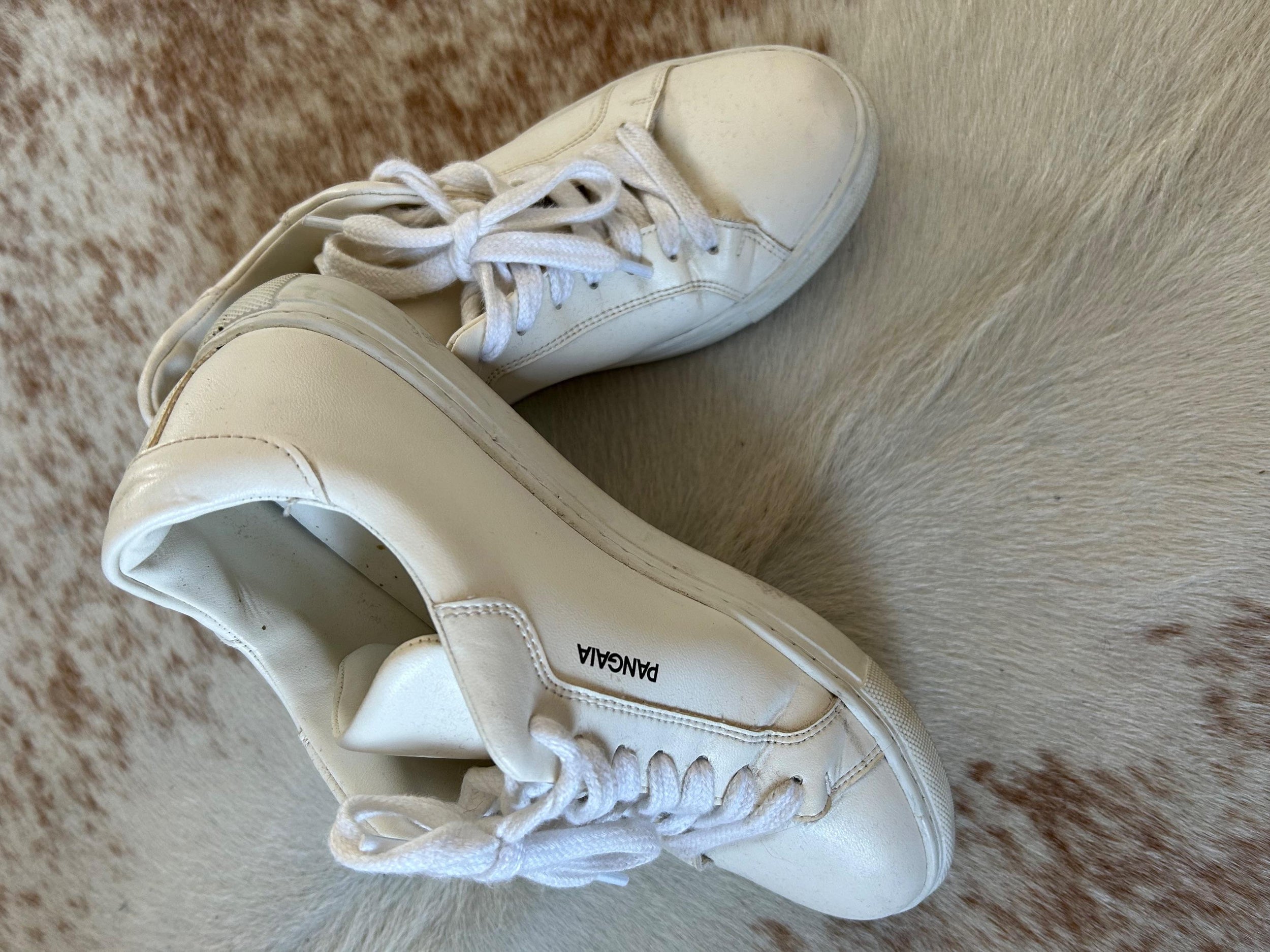 White Grape Leather Low Sneakers