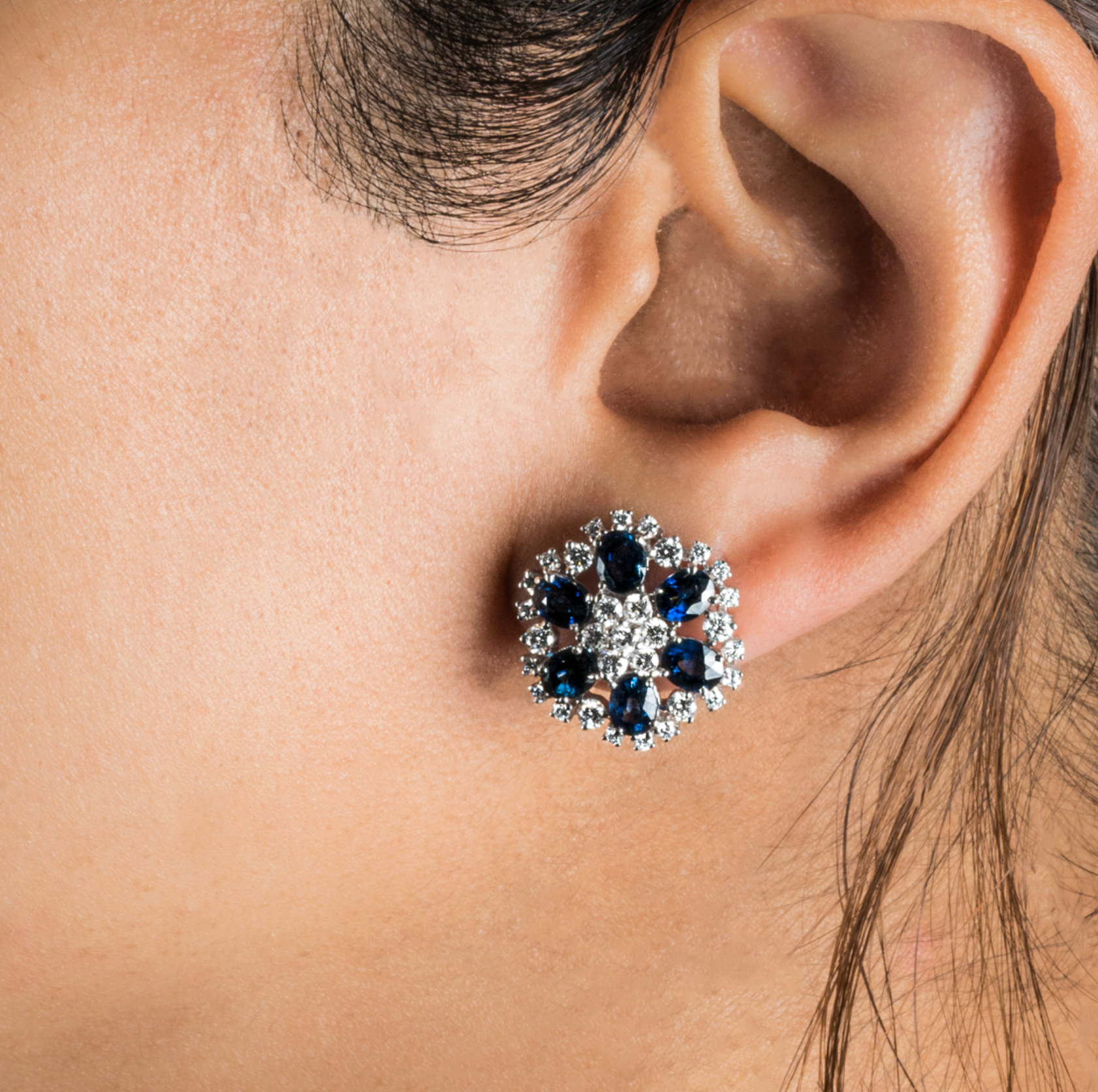 18ct white, diamond & sapphire stud earrings