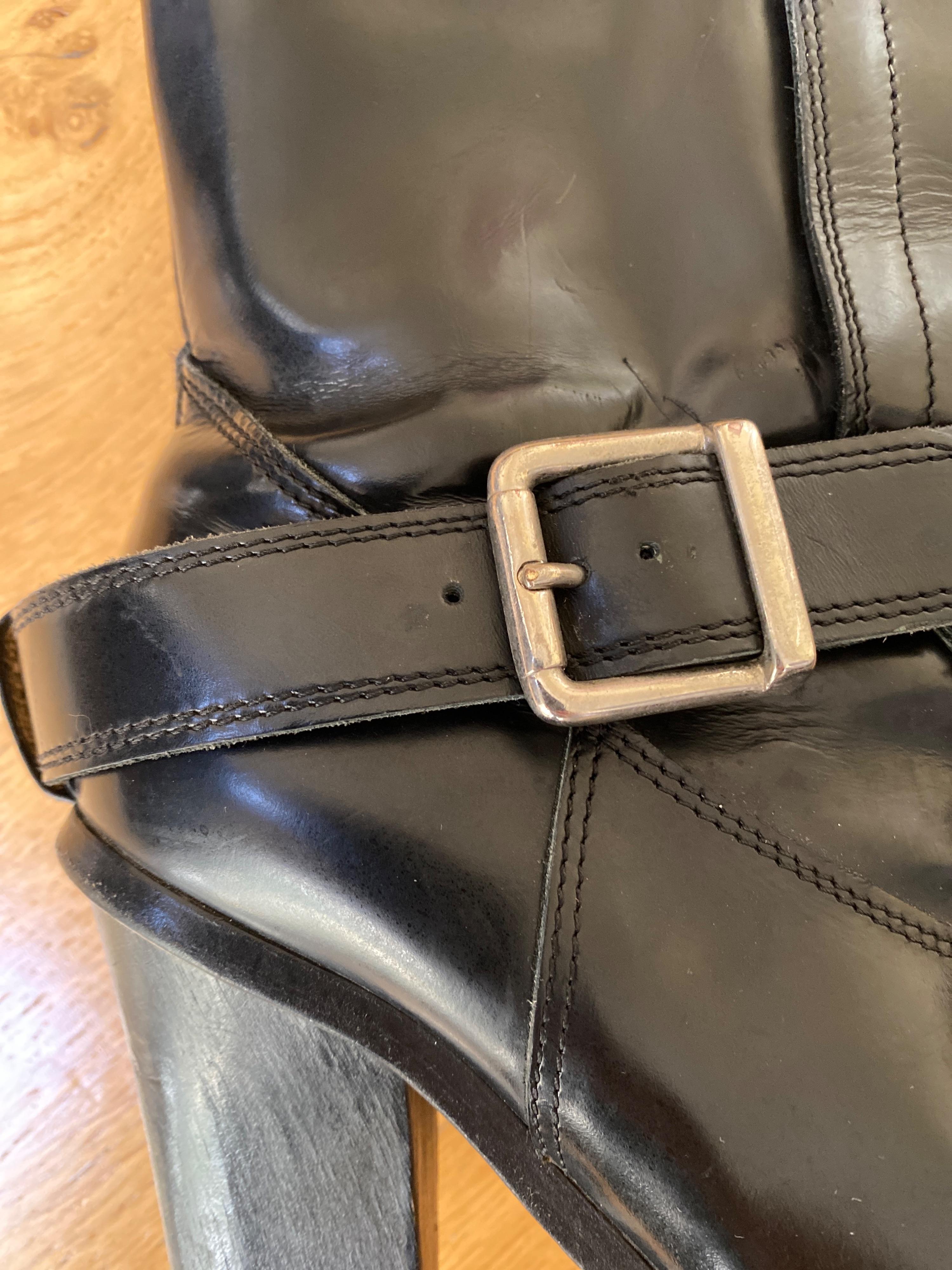 Back Leather Heeled Boots