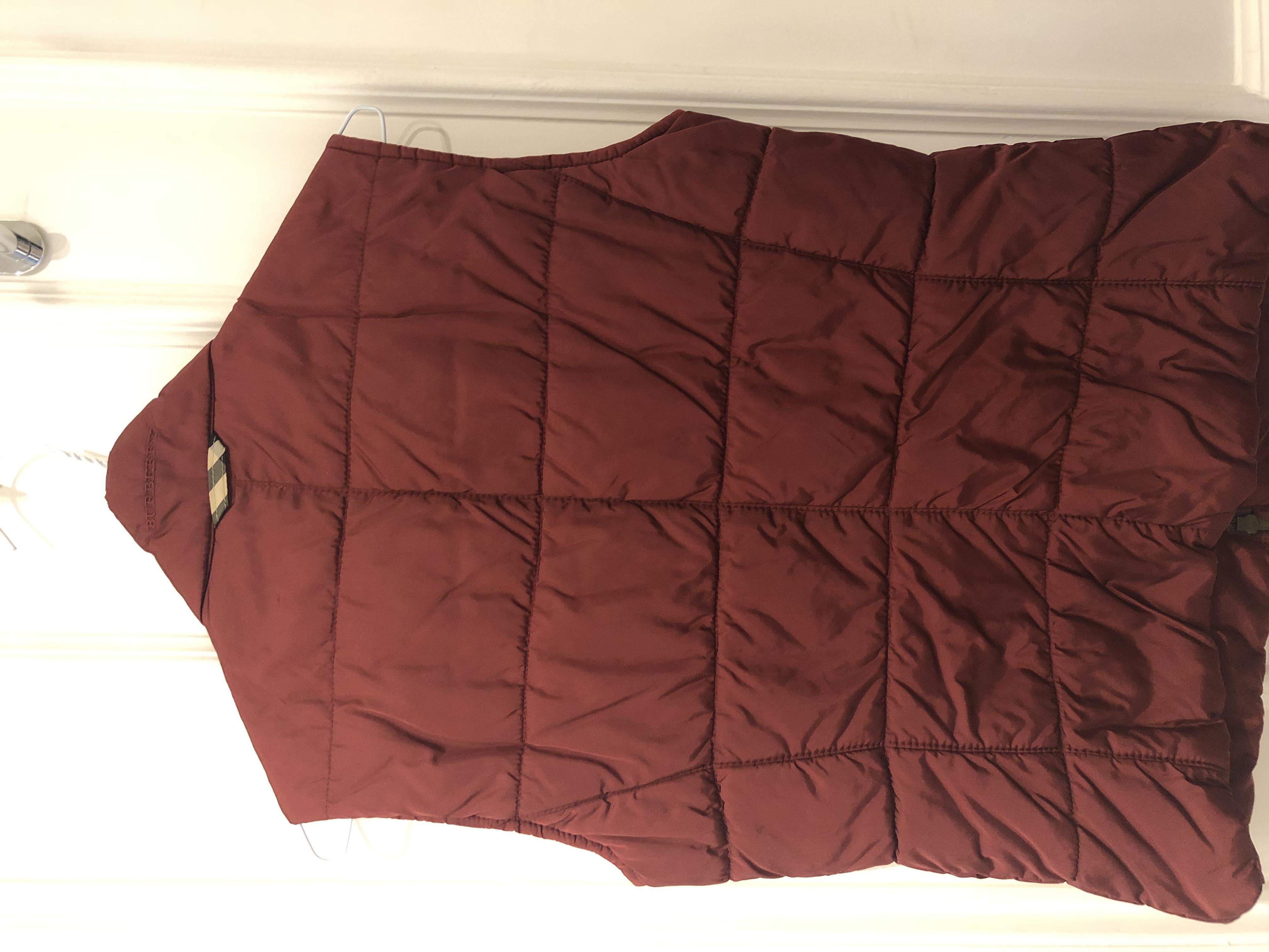 Burberry burgundy lightweight puffer gilet