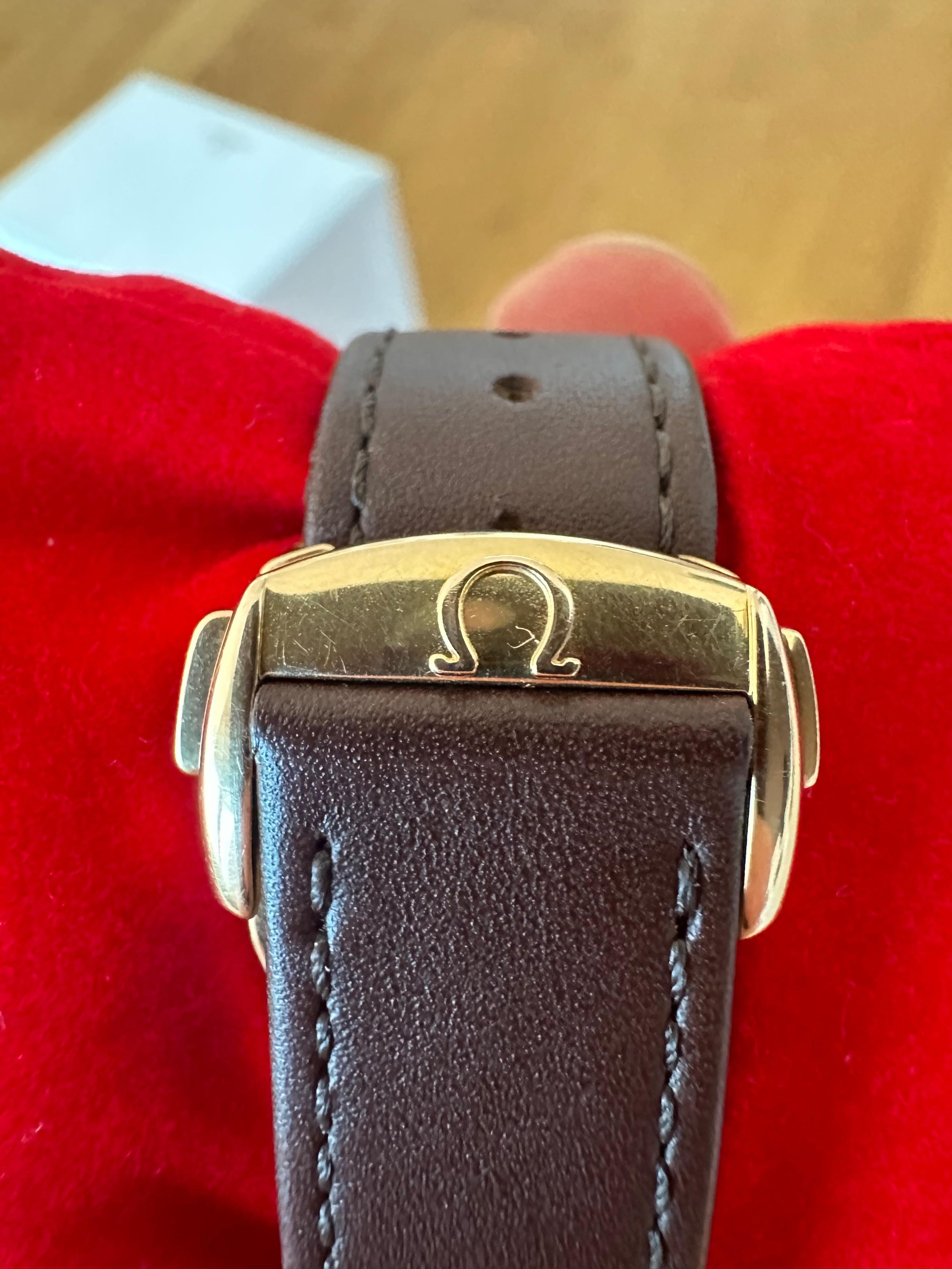 Omega De Ville Co-Axial 4677.60.37 Roségold  Watch