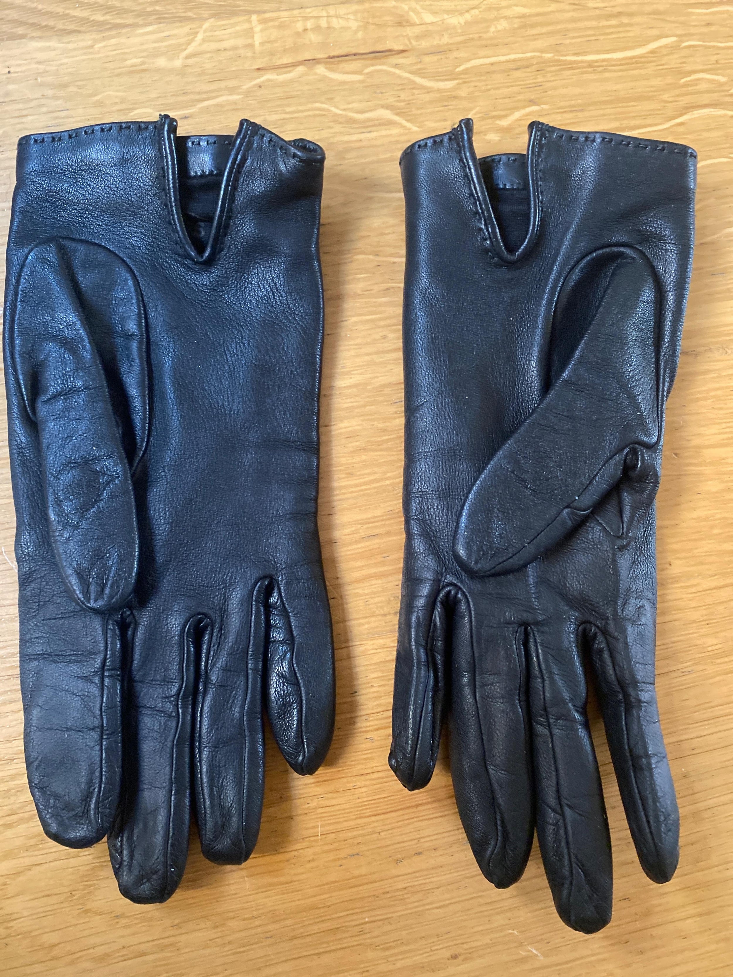 Hermes Black Leather Kelly Lock Gloves with Palladium Hardware