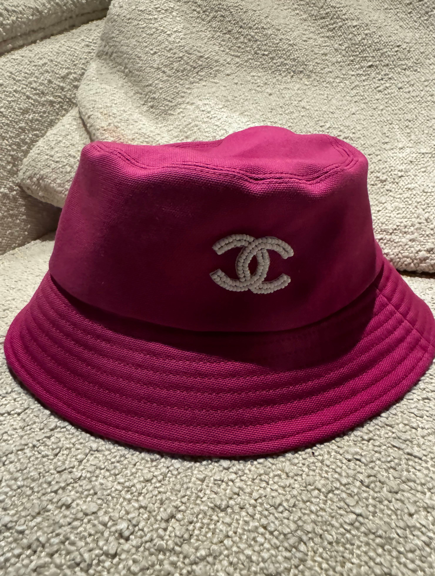Chanel bucket hat CC logo