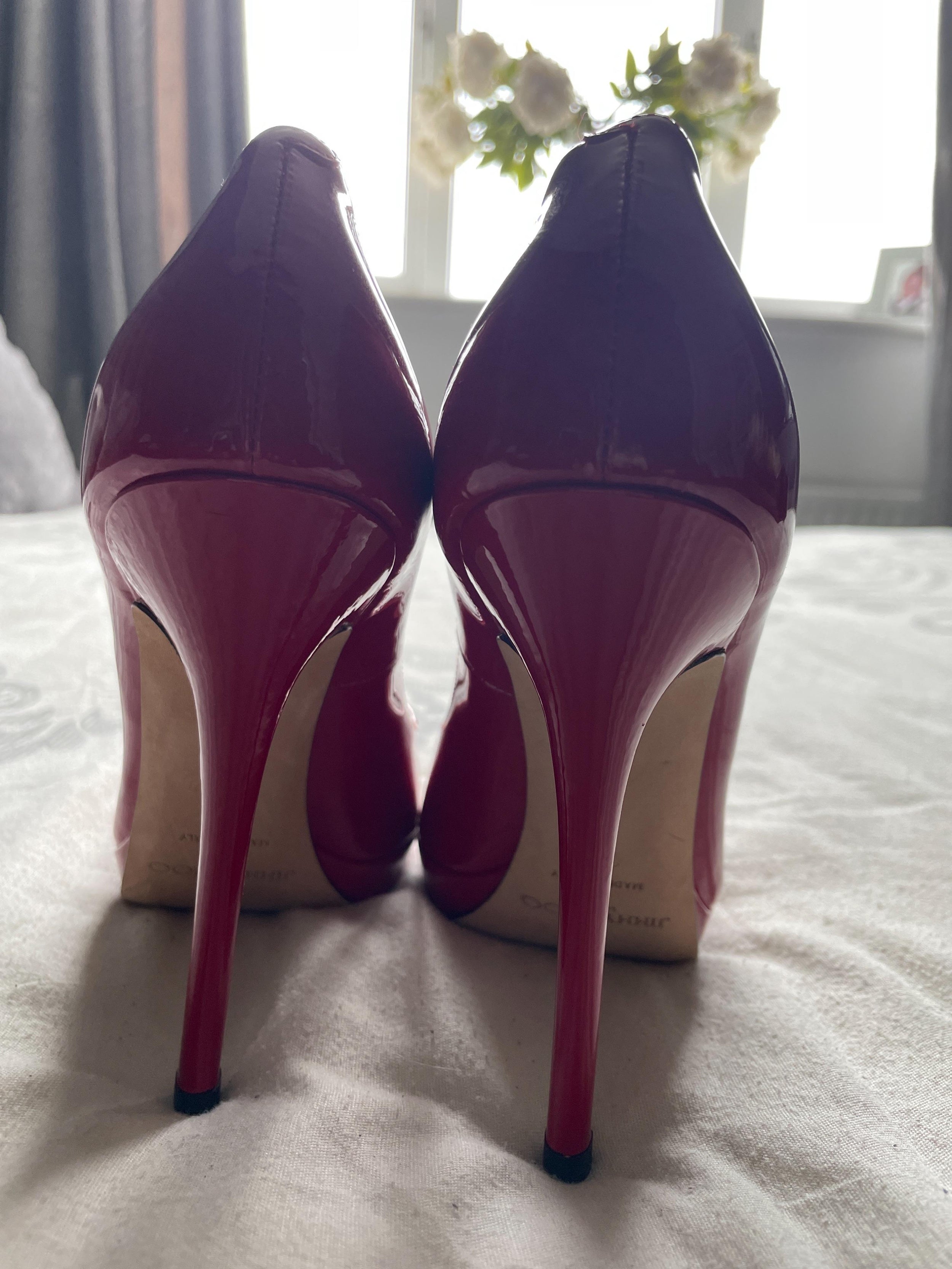 Red patent Luna heeled pumps