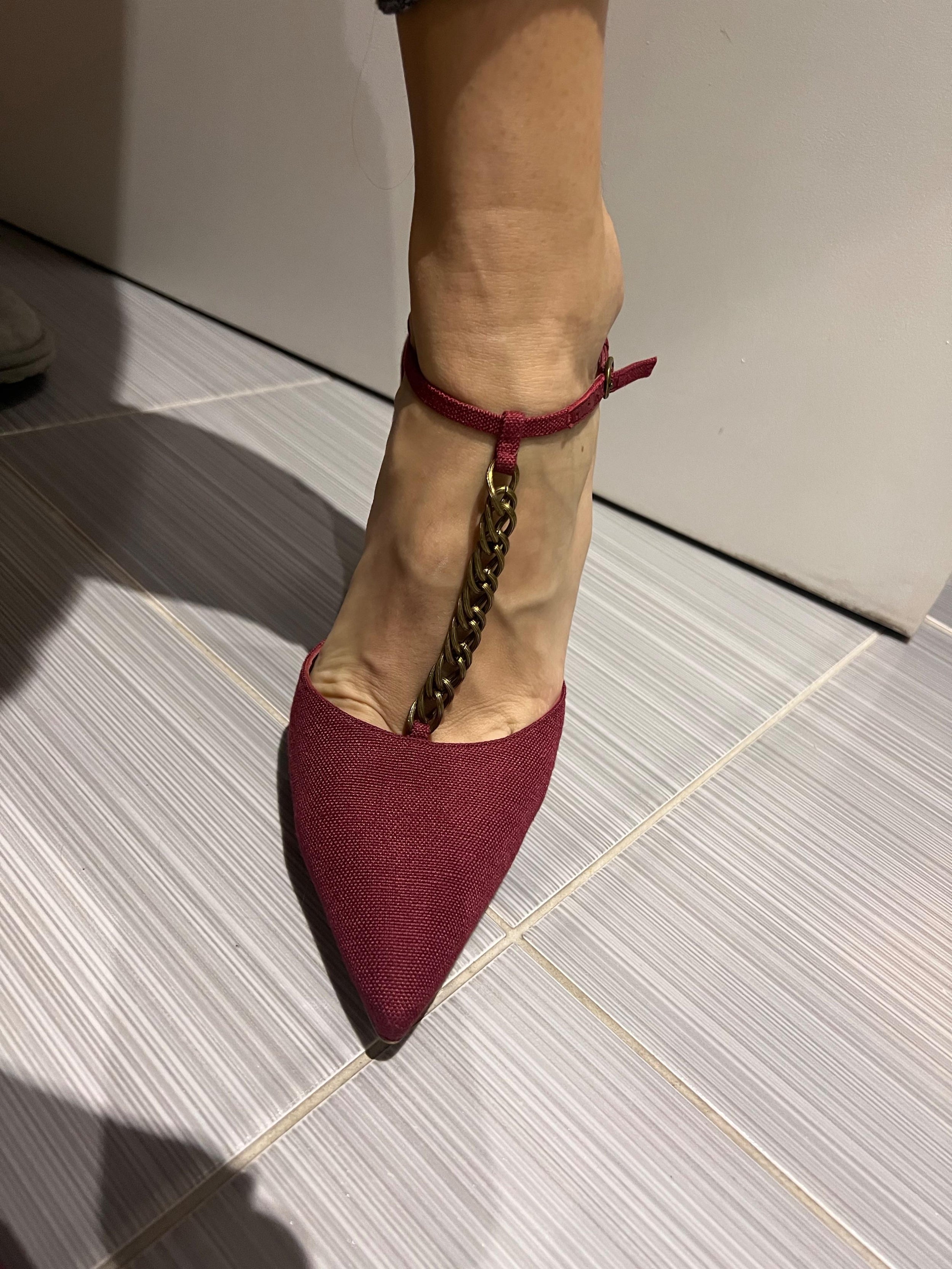 Fefe Chain Pumps