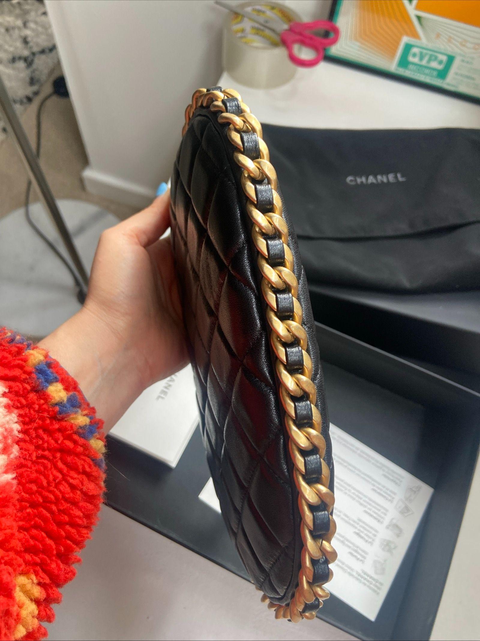 Chanel Black Quilted Leather Shoulder bag
