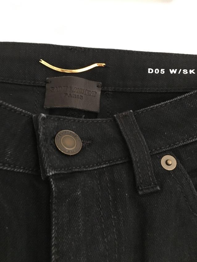 Saint Laurent D05 Black Distressed Skinny Jeans