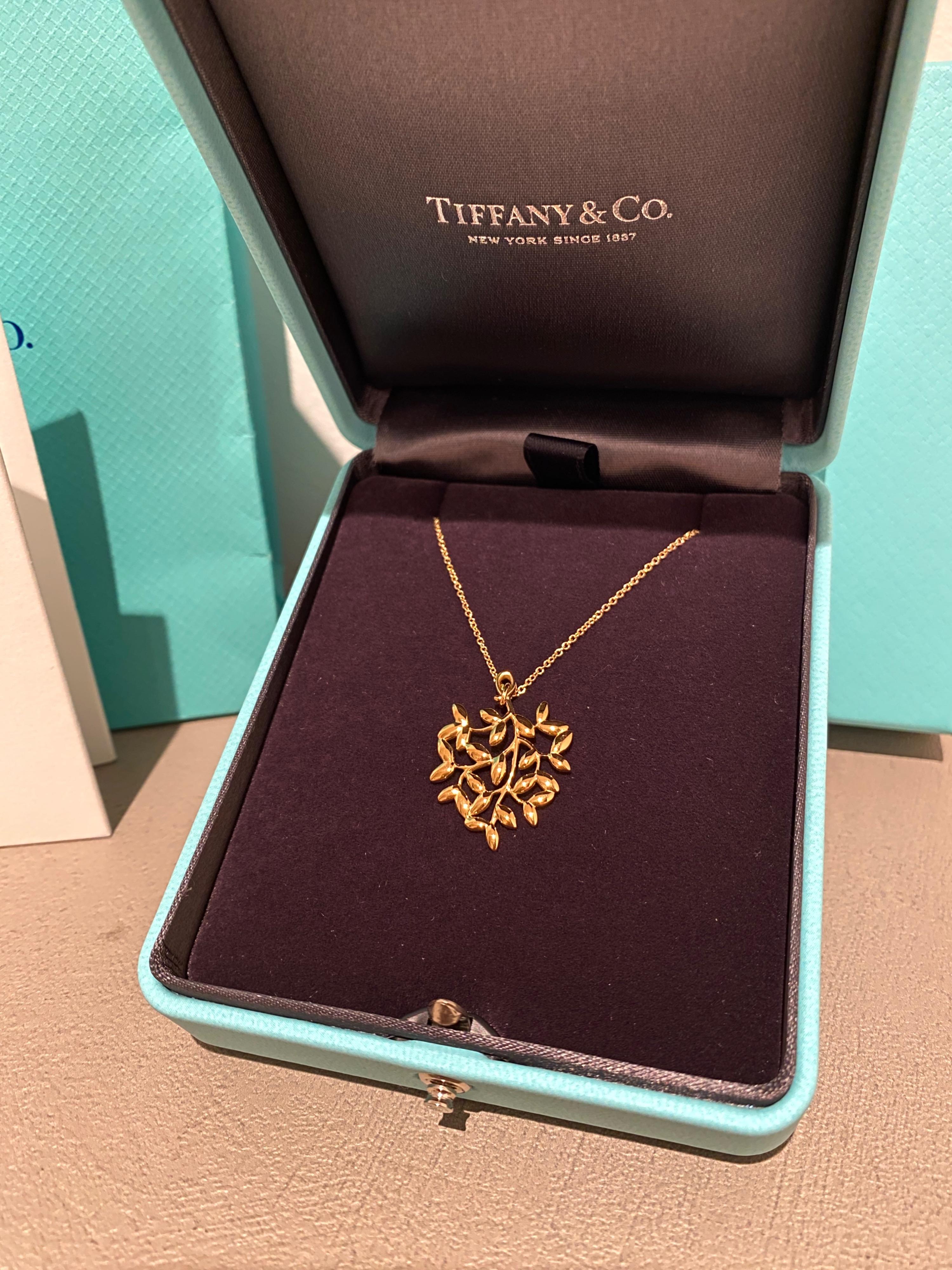 Tiffany  Paloma Picasso Olive Leaf Pendant