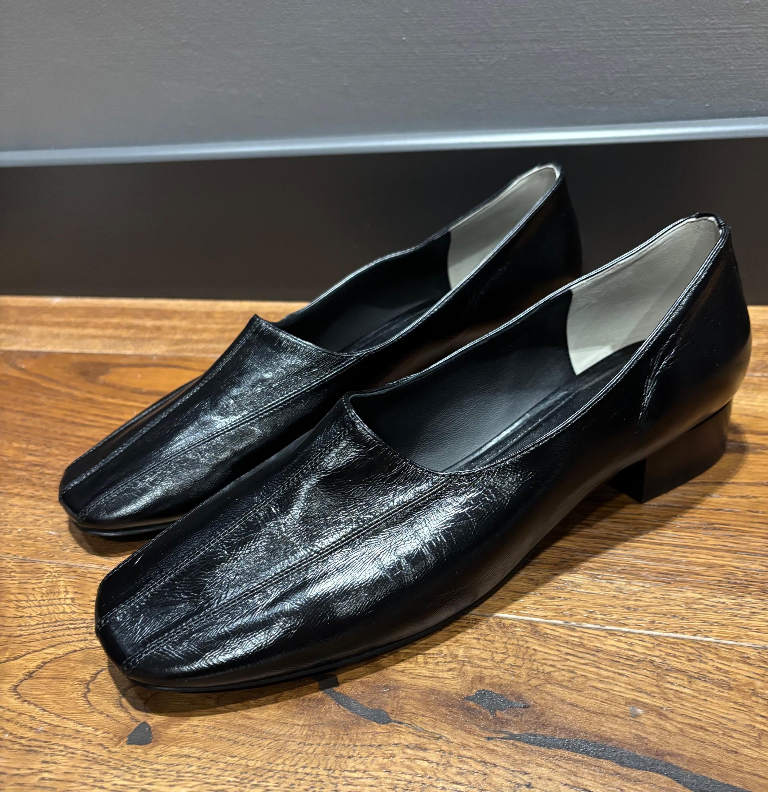 Phoebe Philo Black Leather Flats