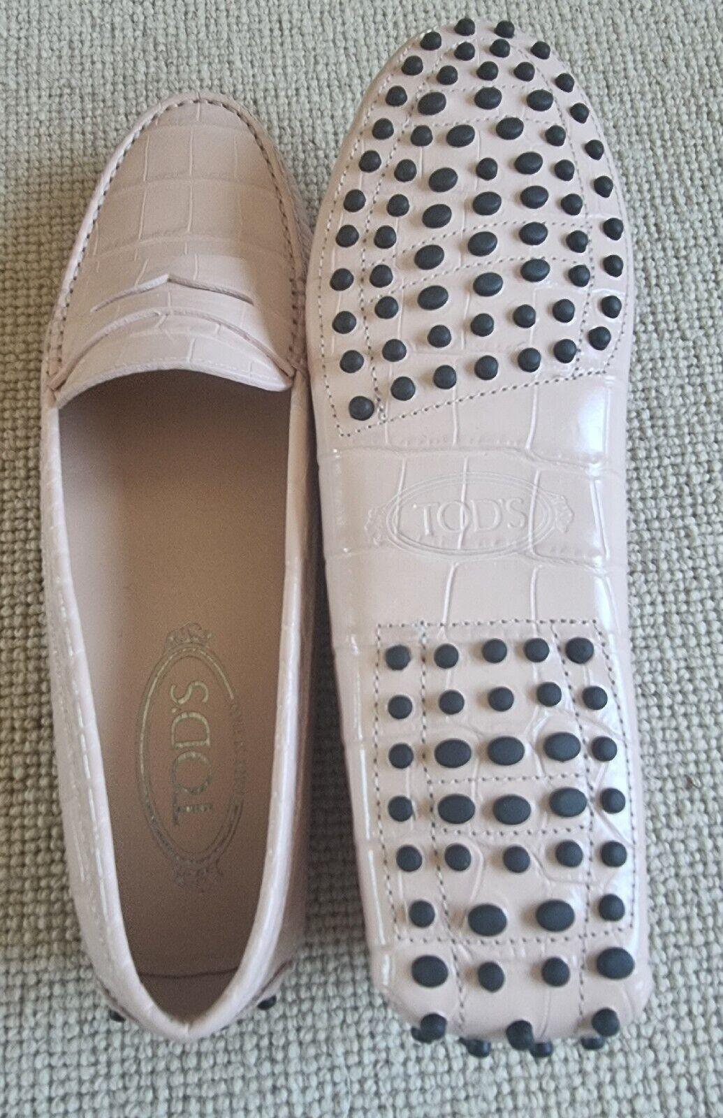 Crocodile Embossed Pink Gommino Driving Shoes