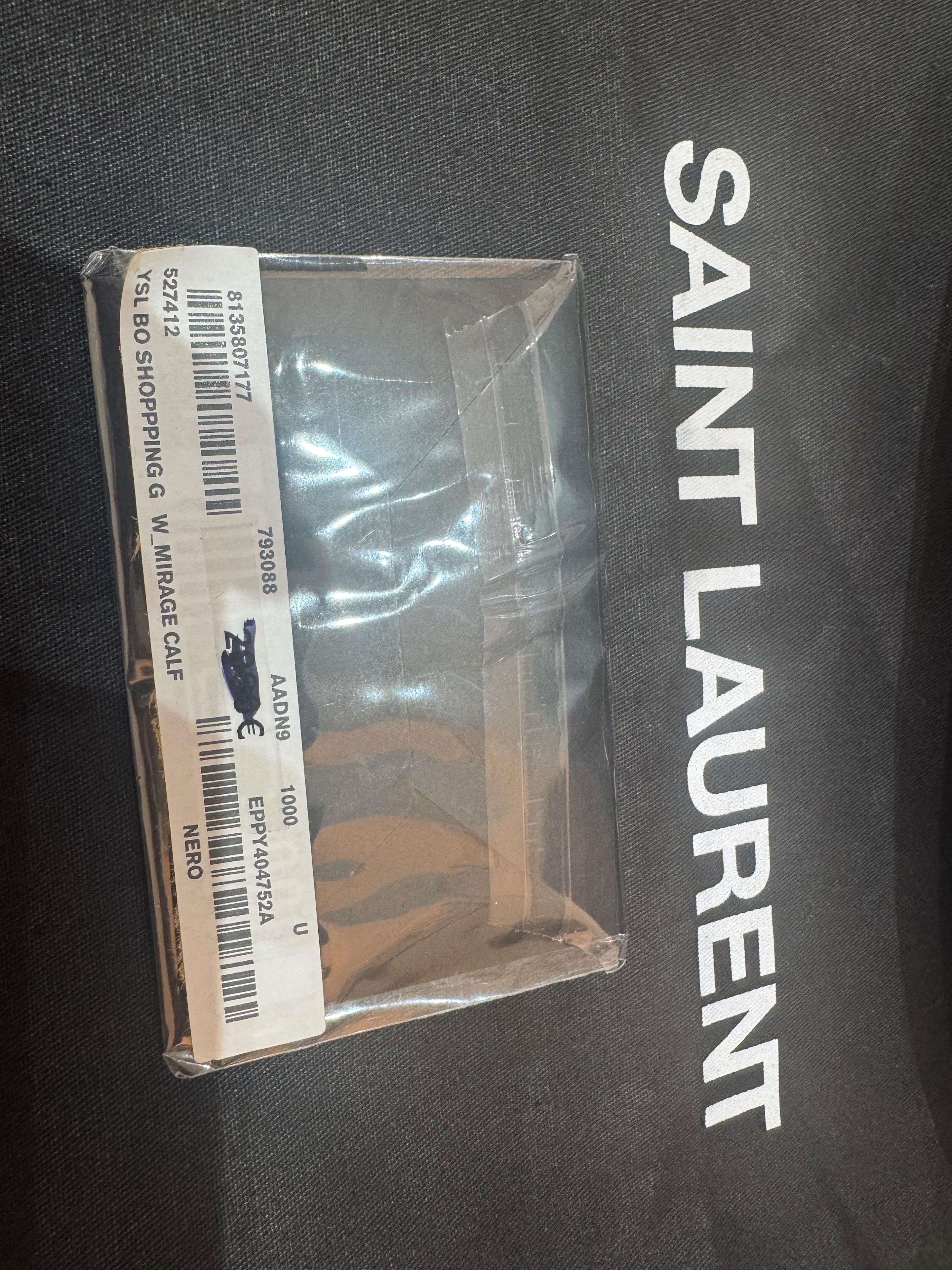 Saint Laurent Black Le 5 à 7 Hobo black leather bucket bag