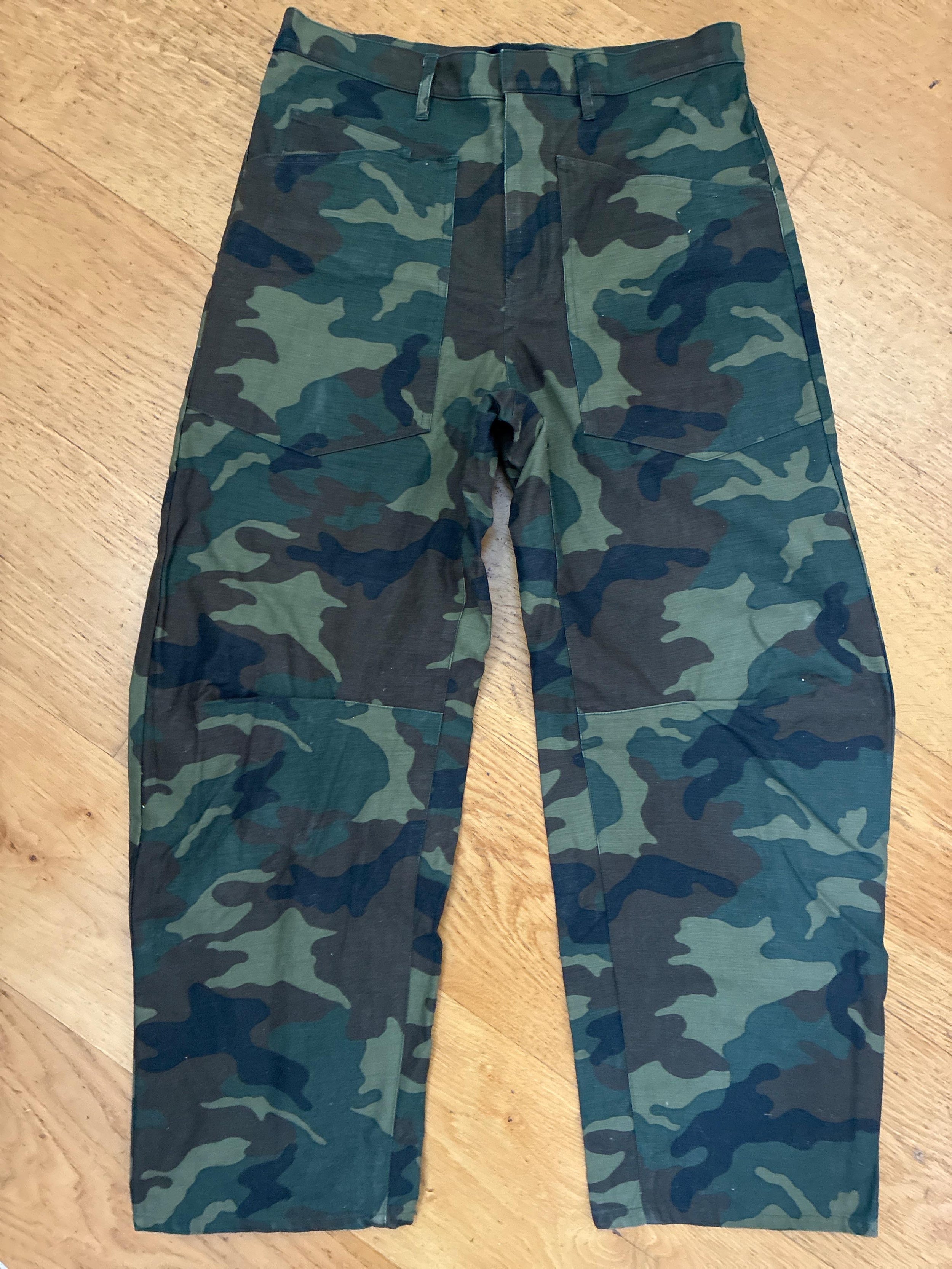 Curved Barrel Leg Classic Shon Pants