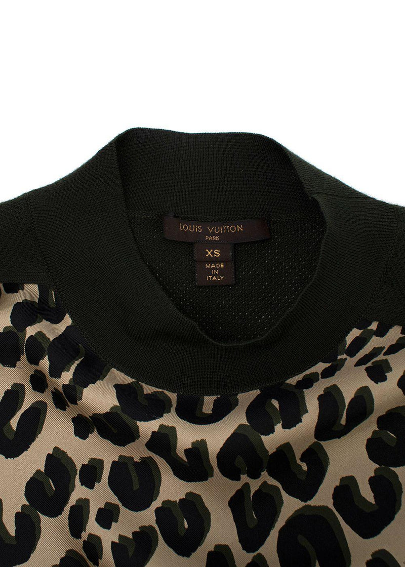 green/Leo print turtleneck