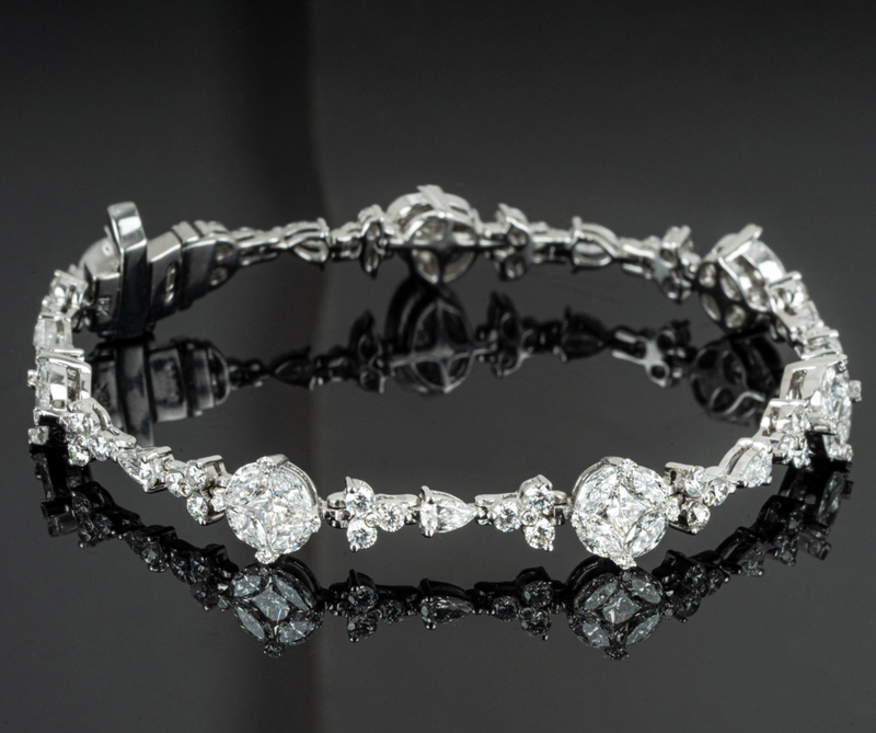 18ct white gold & white diamond bracelet 6.77TDW