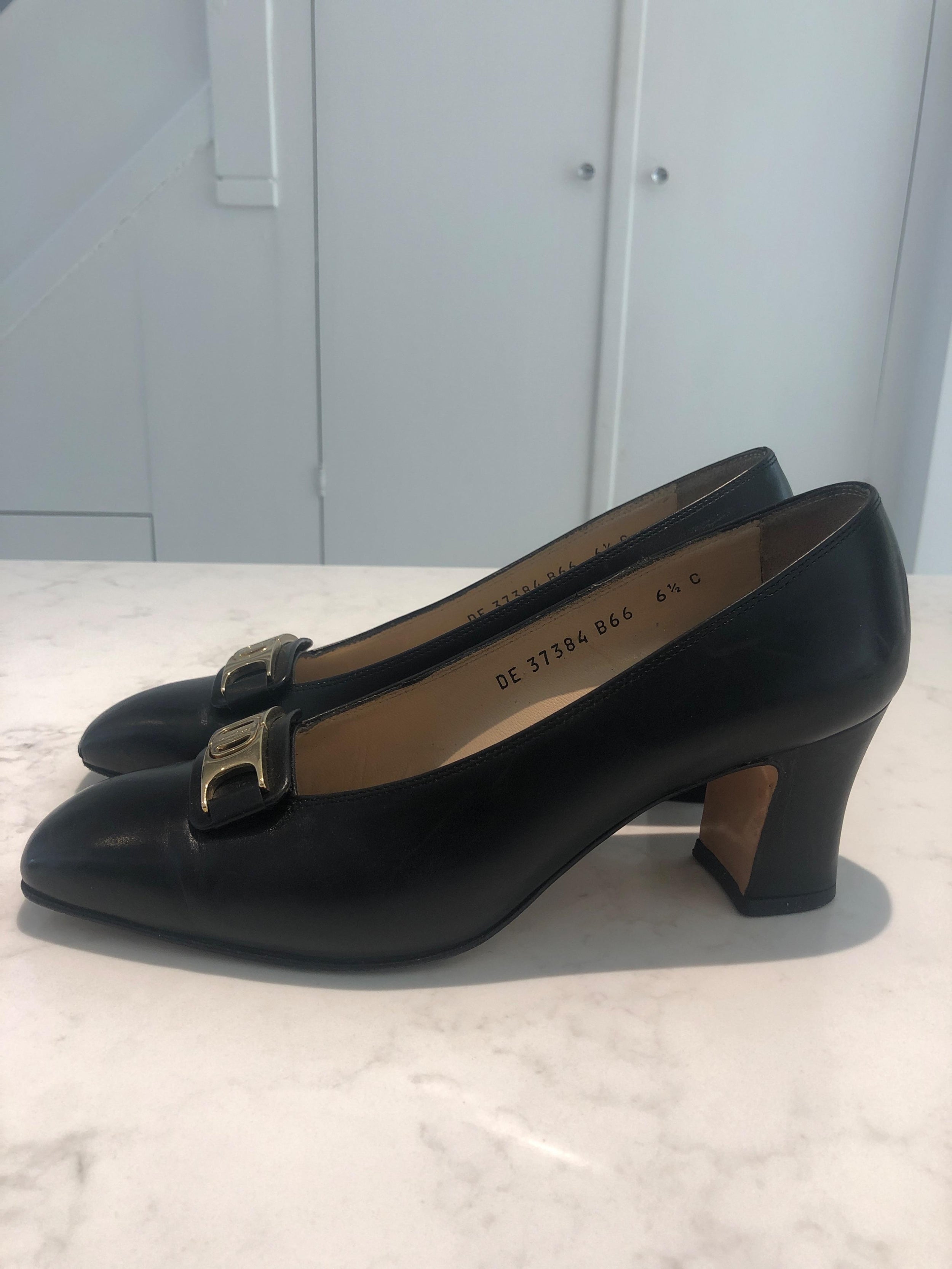 Black Leather Fizzy Pumps
