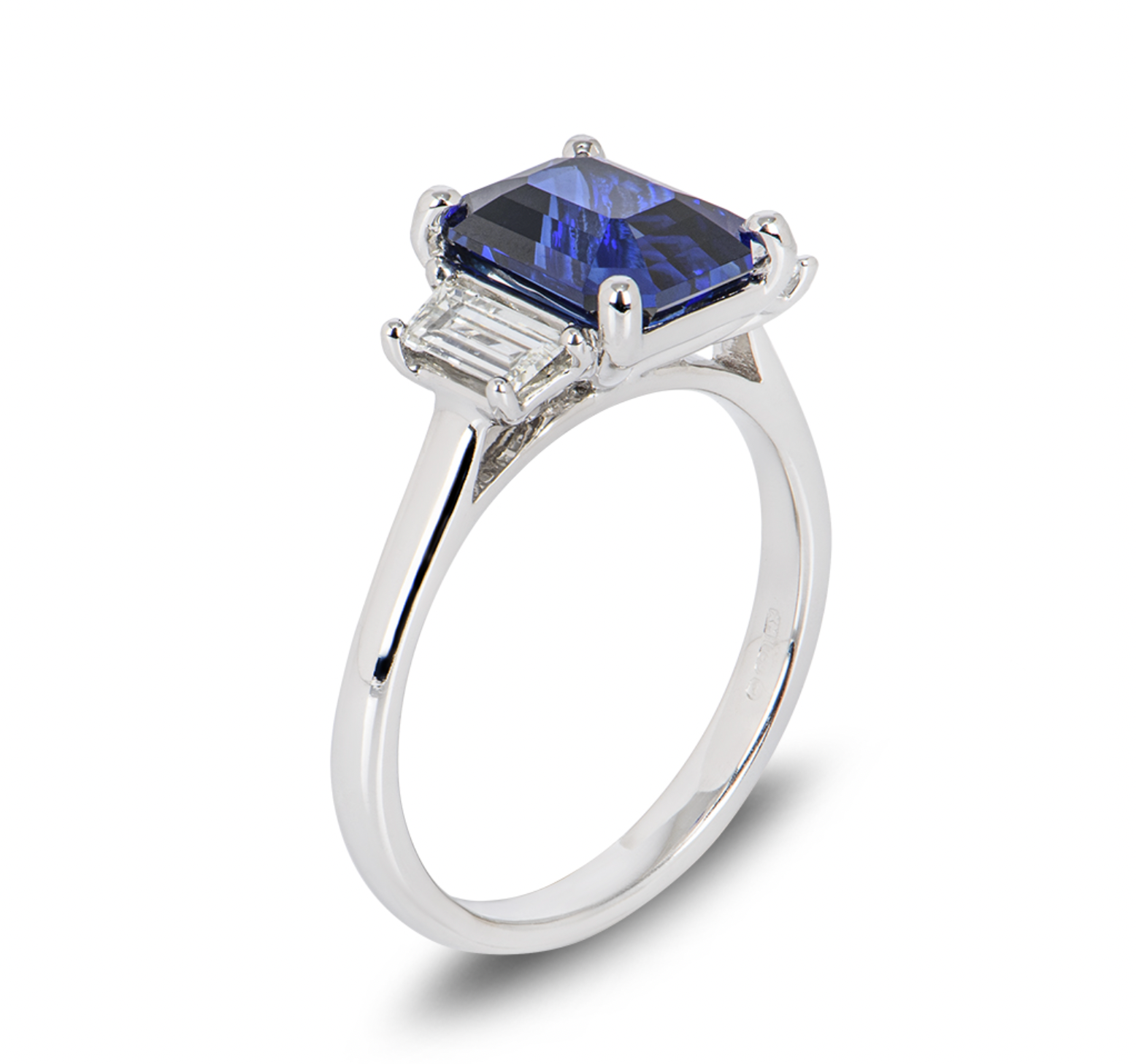 18ct white gold, diamond & sapphire ring 3.04ct 53EU