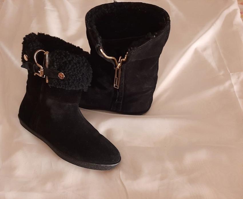 Burberry Black Sheepskin Lined Ankle Boots