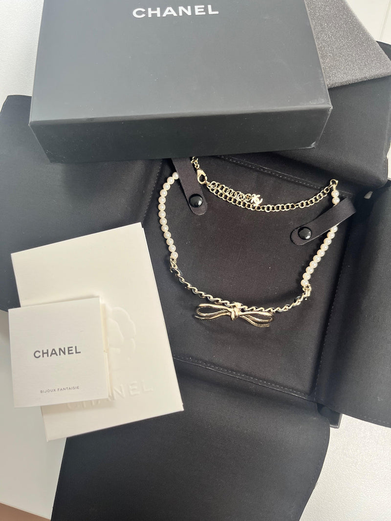 Chanel Faux Pearl/Ribbon  Choker