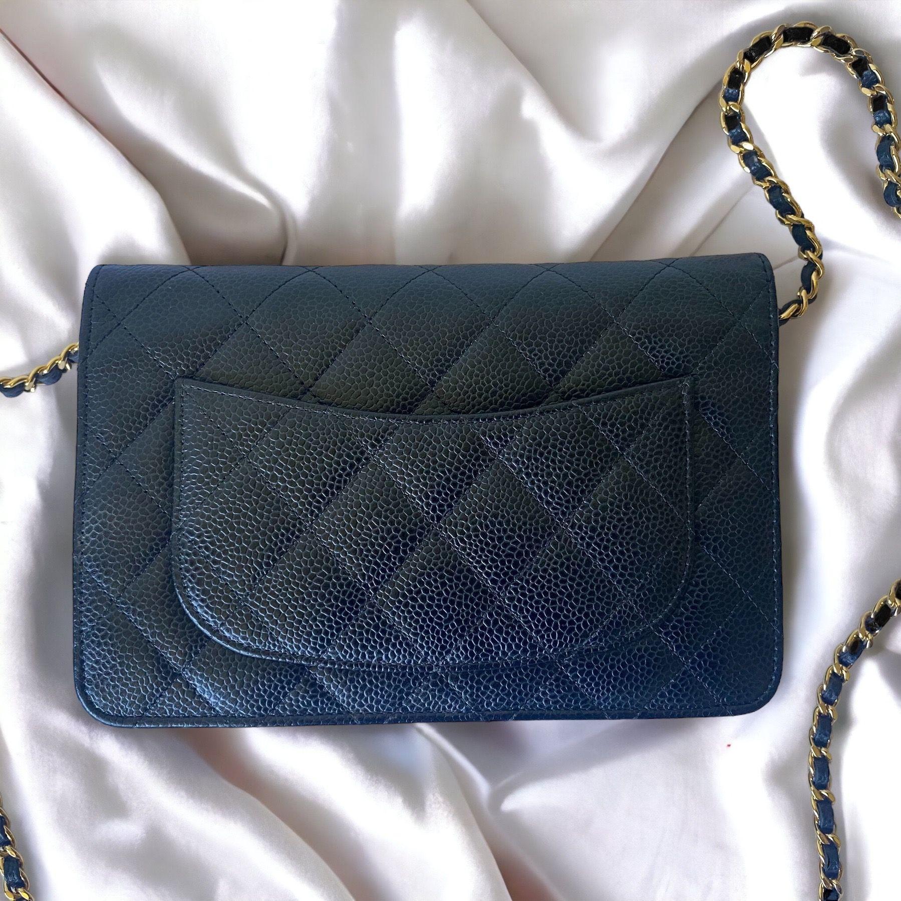 Caviar Quilted Wallet On Chain