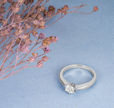 platinum & brilliant cut white diamond solitaire ring 52.5EU