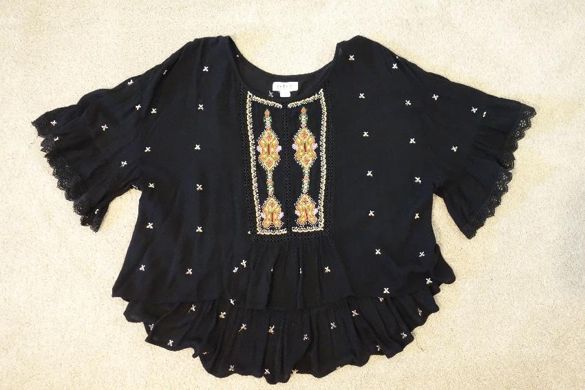Velvet by Graham & Spencer embroidered alasdair top