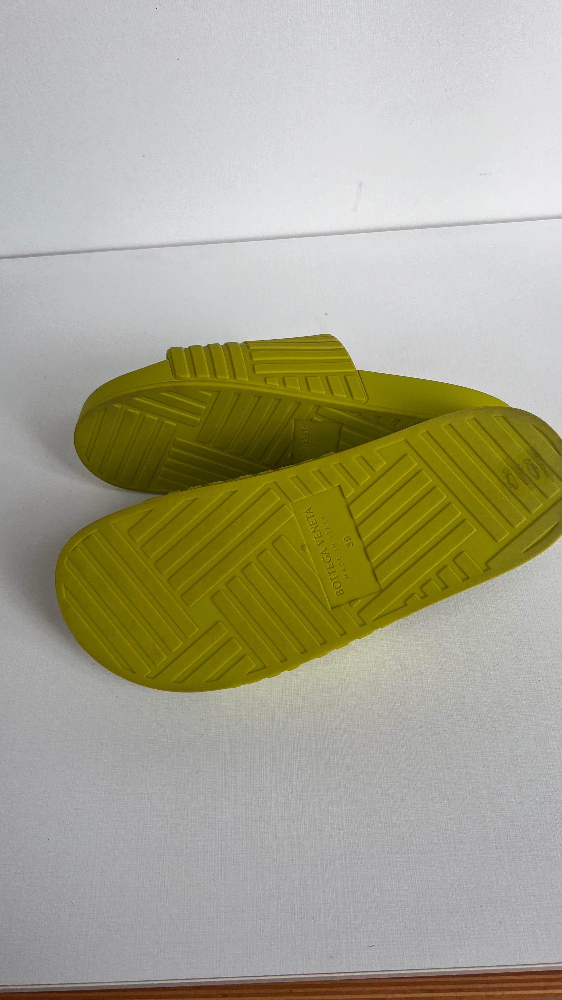 Bottega Veneta Kiwi Rubber Carpet Pool Slides