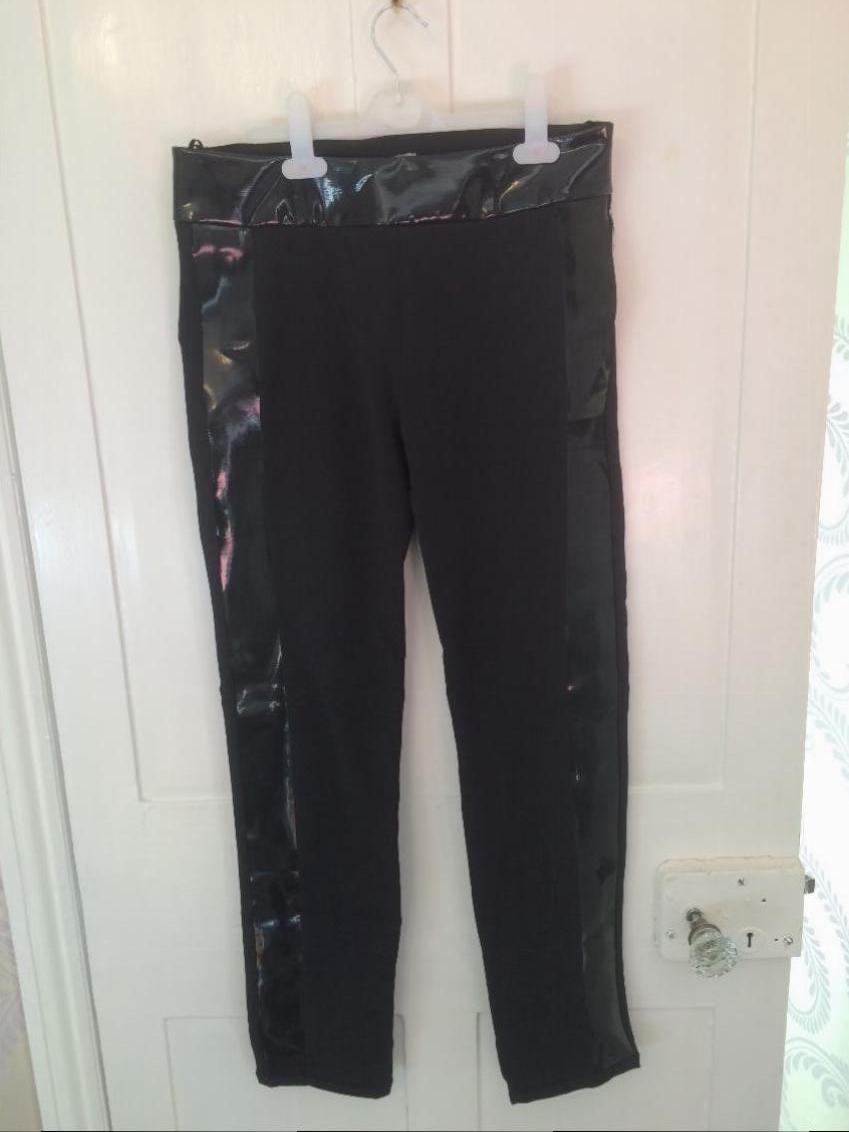 Les Chiffoniers black trousers