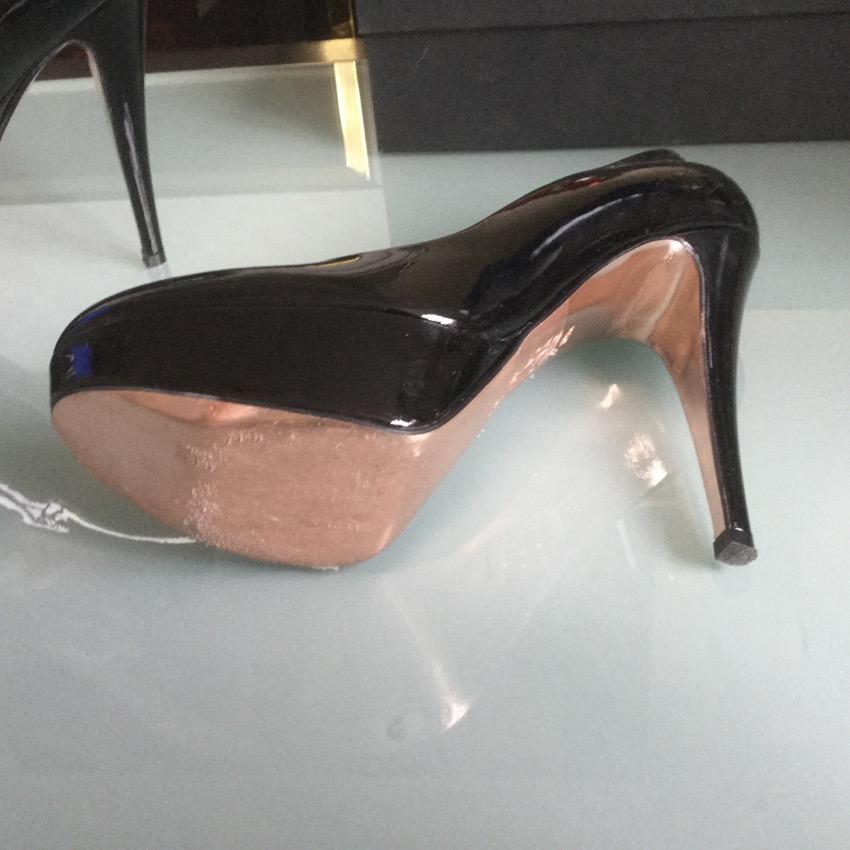 Gina Pumps - UK 7 - Black